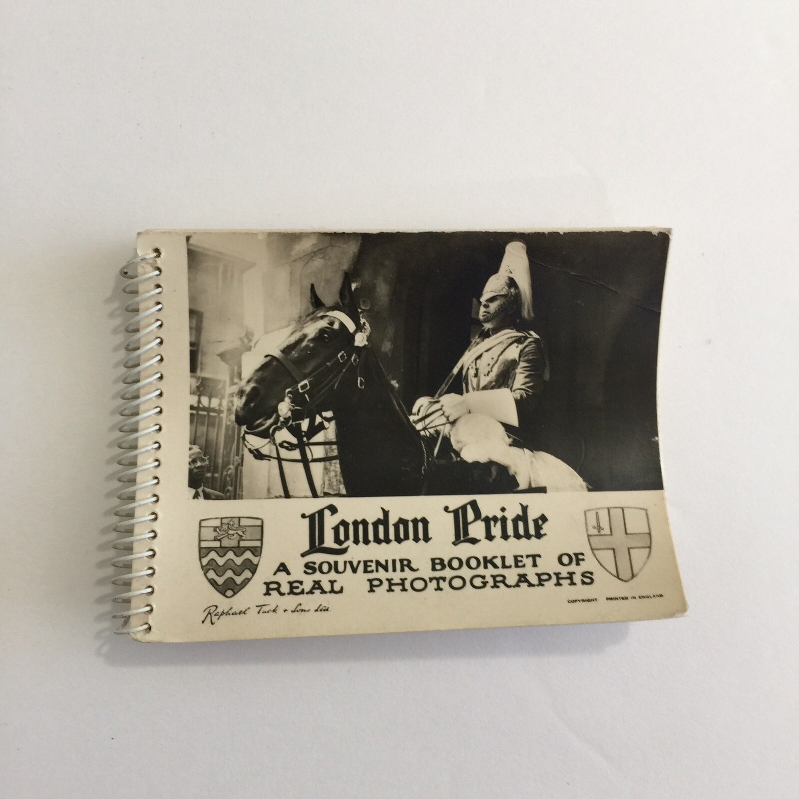 Vintage - London Pride - A Souvenir Booklet of Real Photographs