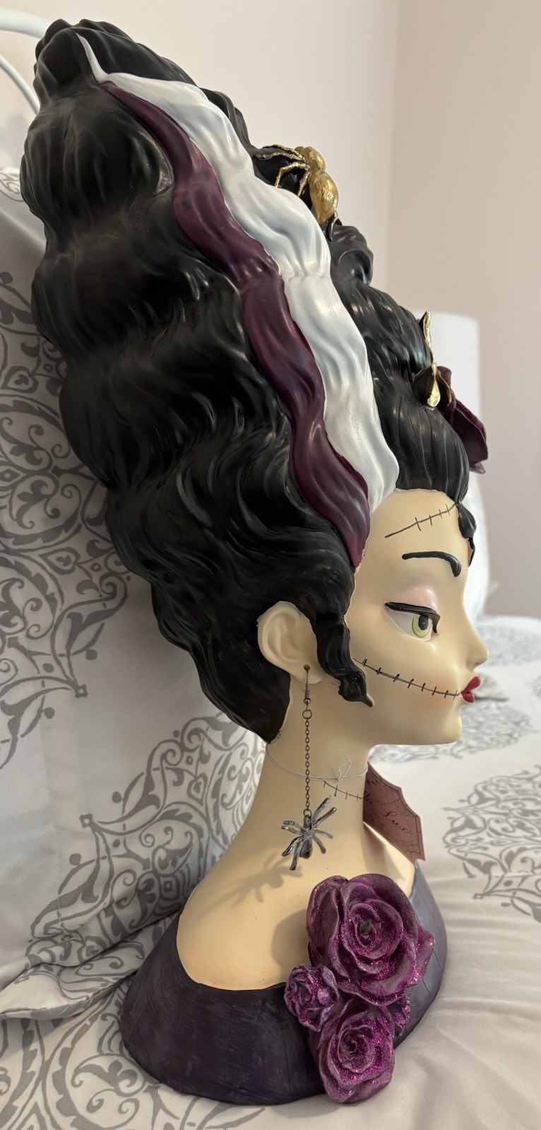 NWT Viral Bella Lux Halloween Gothic Bride of Frankenstein bust spider decor