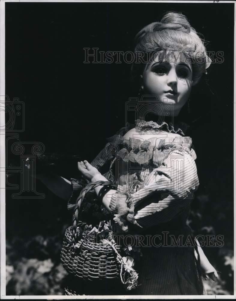 1969 Press Photo French Automatic Doll \
