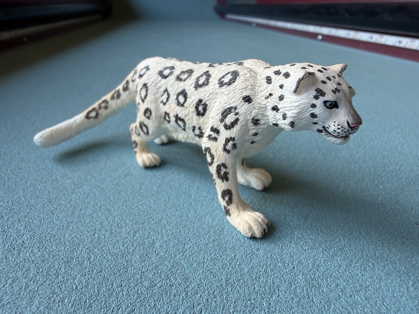 Schleich 2019 Snow Leopard Figure 14838 Tundra Arctic Wildlife Predator Big Cat