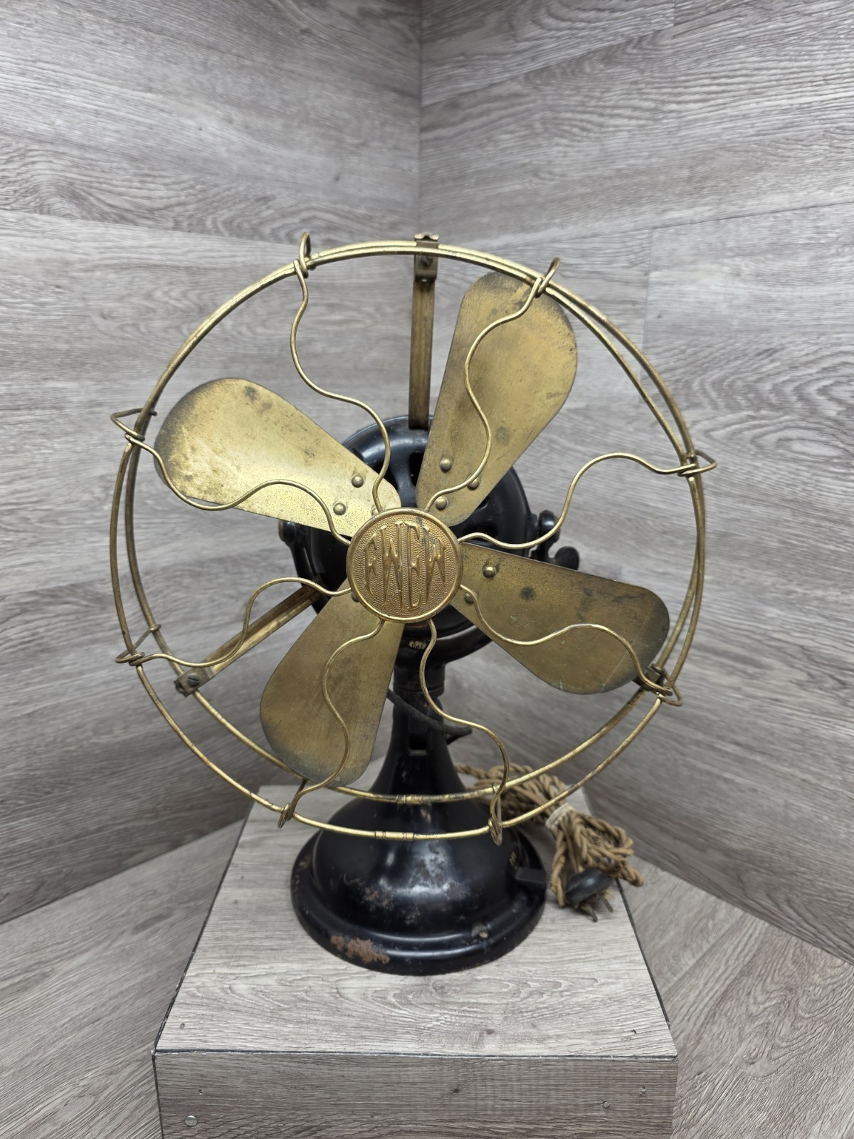 Rare Antique Fort Wayne Electric Works FWEW Stationary Brass Blade Fan READ
