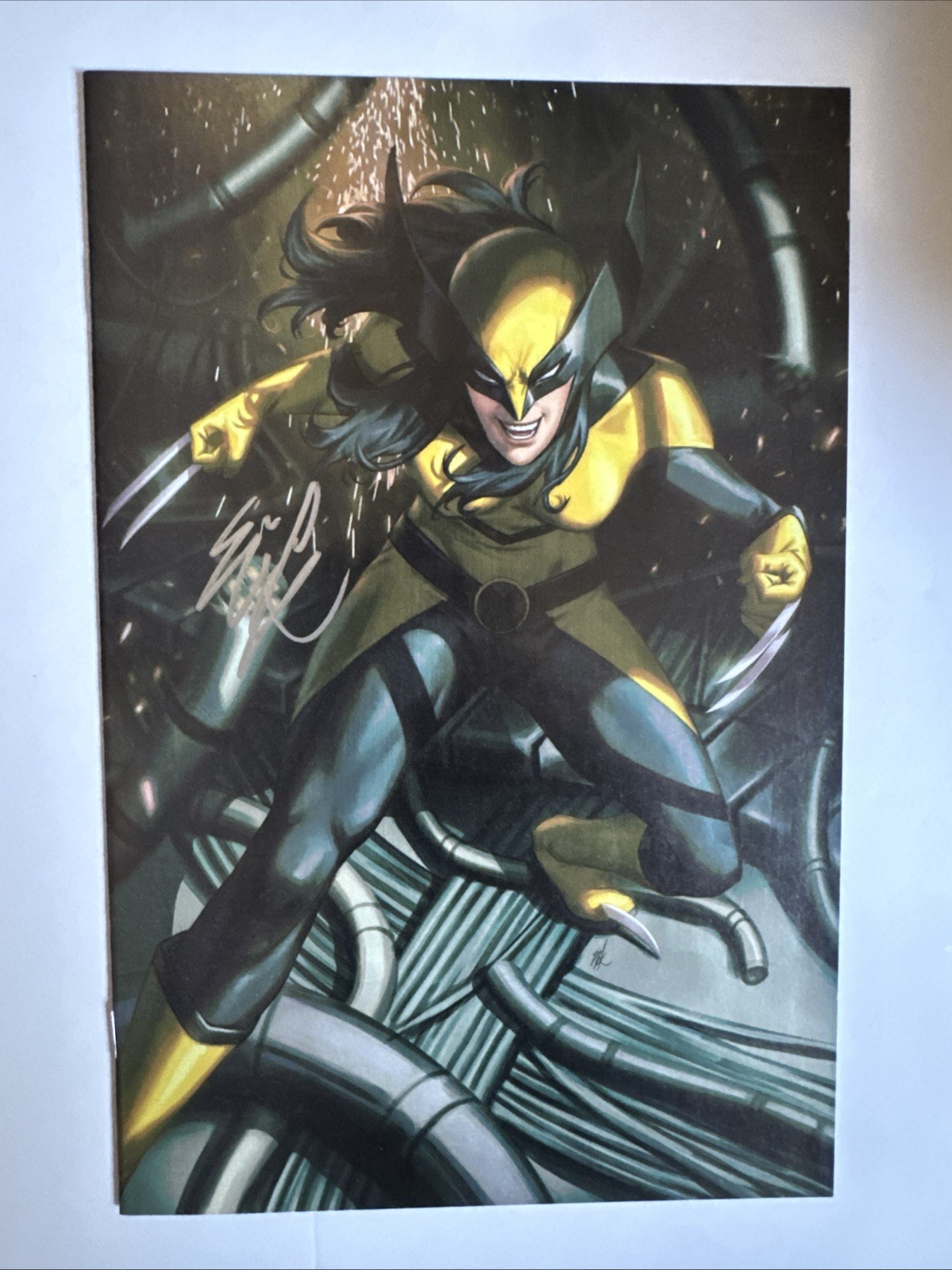 LAURA KINNEY WOLVERINE #3 1:100 X-23 VIRGIN VARIANT MARVEL SIGNED w COA LAURA KINNEY WOLVERINE #3 1:100 X-23 VIRGIN VARIANT MARVEL SIGNED w COA