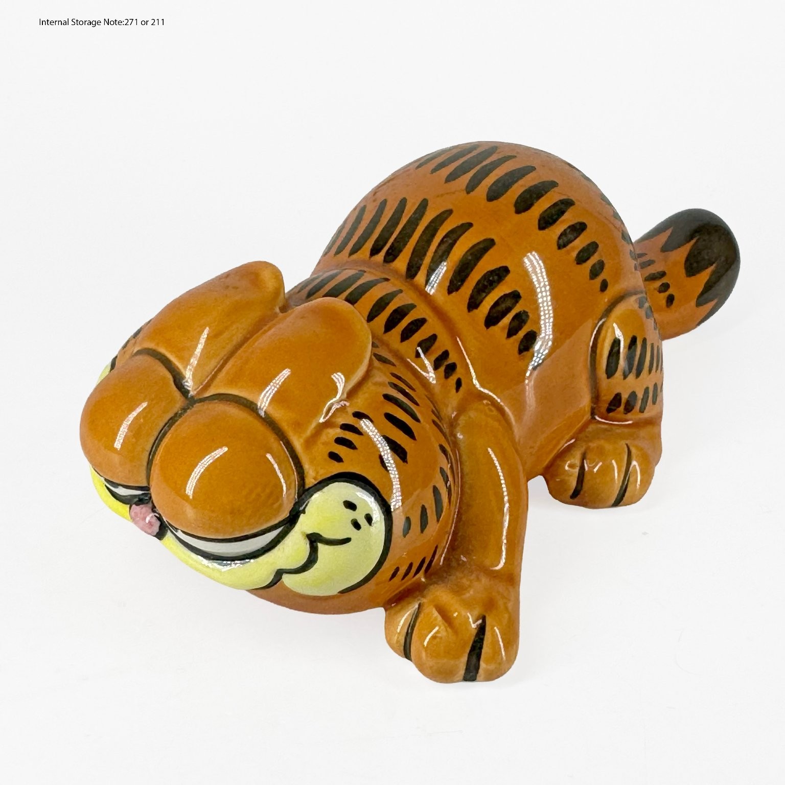 Vintage Enesco Garfield Ceramic Figurine Statue United Feature Syndicate 1978 Vintage Enesco Garfield Ceramic Figurine Statue United Feature Syndicate 1978