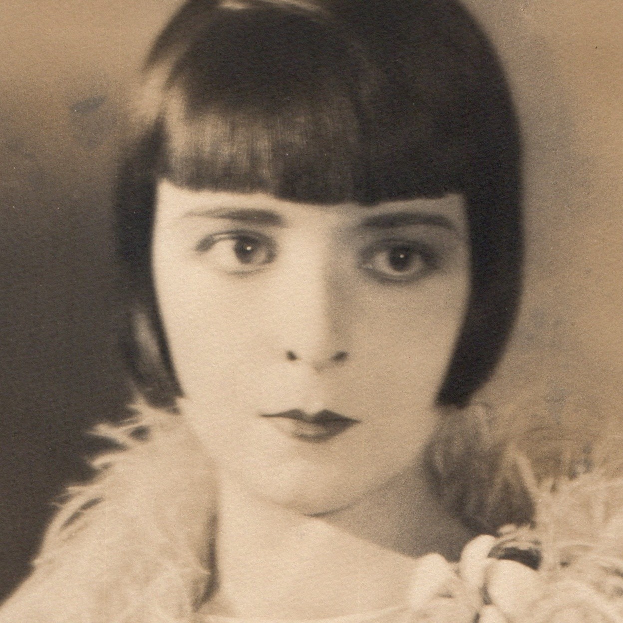ID\'d c1920s Burbank, CA Studio Photo Colleen Moore Silent Film Actress Flapper ID\'d c1920s Burbank, CA Studio Photo Colleen Moore Silent Film Actress Flapper