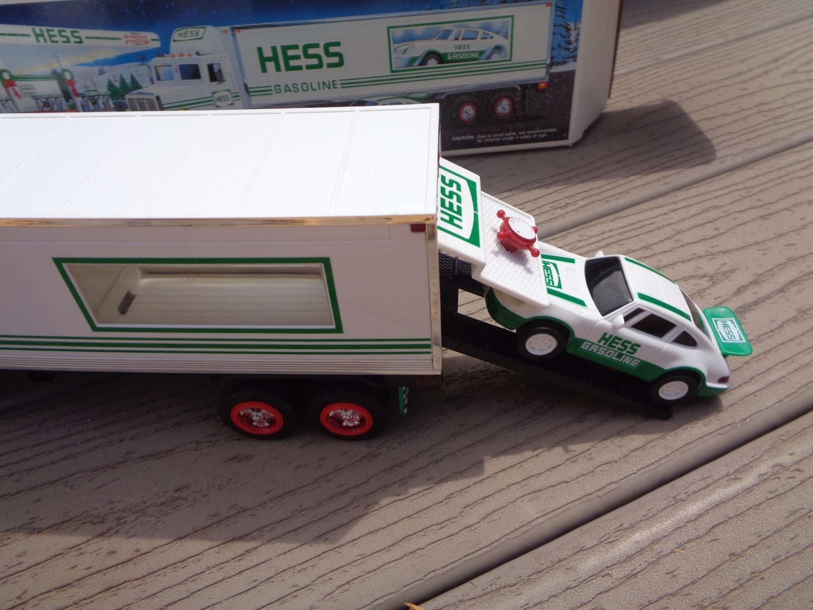 VTG NIB 1992 Hess Toy 18 Wheeler and Racer Works VTG NIB 1992 Hess Toy 18 Wheeler and Racer Works