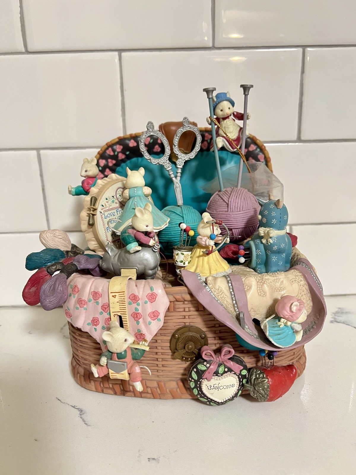 Vtg Enesco Knittin' Pretty Deluxe Music Box  “Whistle While You Work”-Still Work