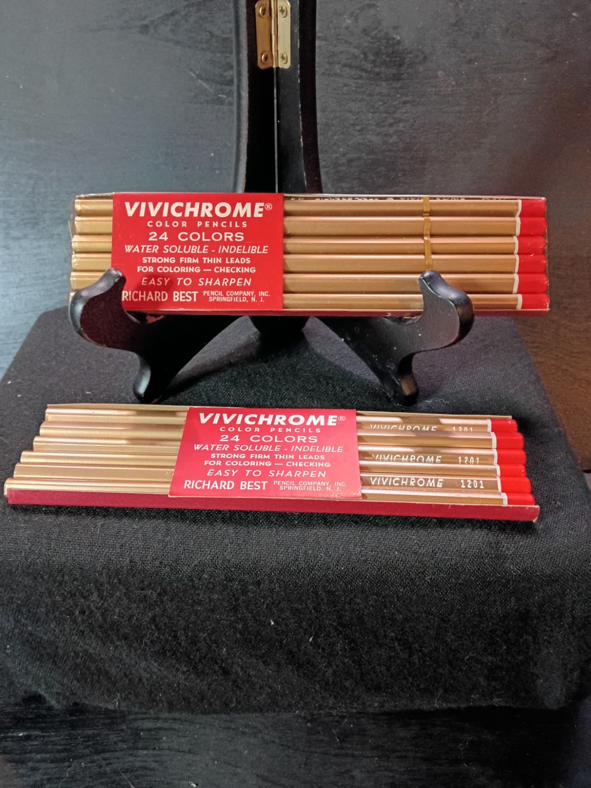 6 Vintage Vivichrome Color Pencils RED Tryrex Richard Best #1201 New 1 Is Sealed