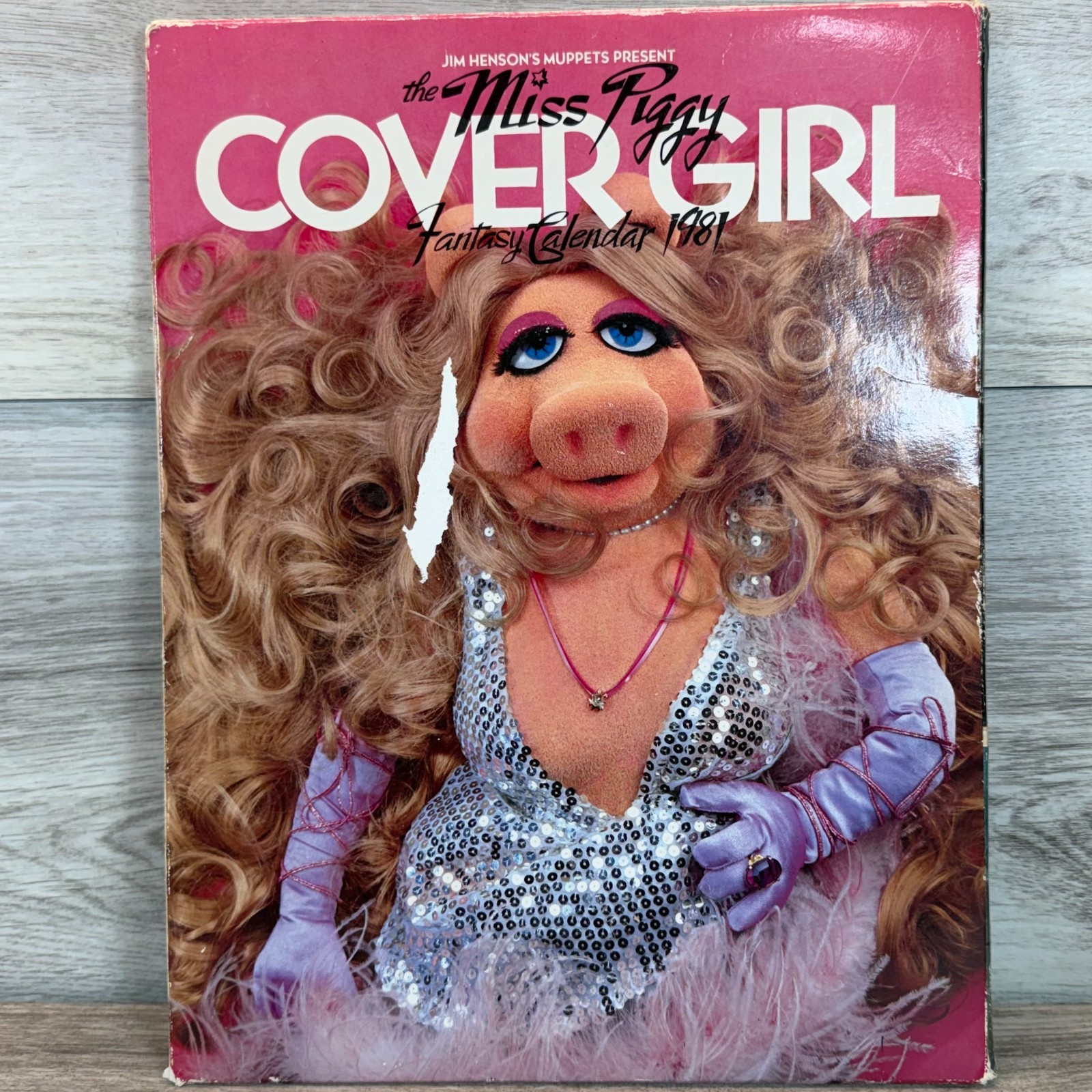 Vintage 1981 Muppets Miss Piggy Cover Girl Fantasy Calendar Folder Complete