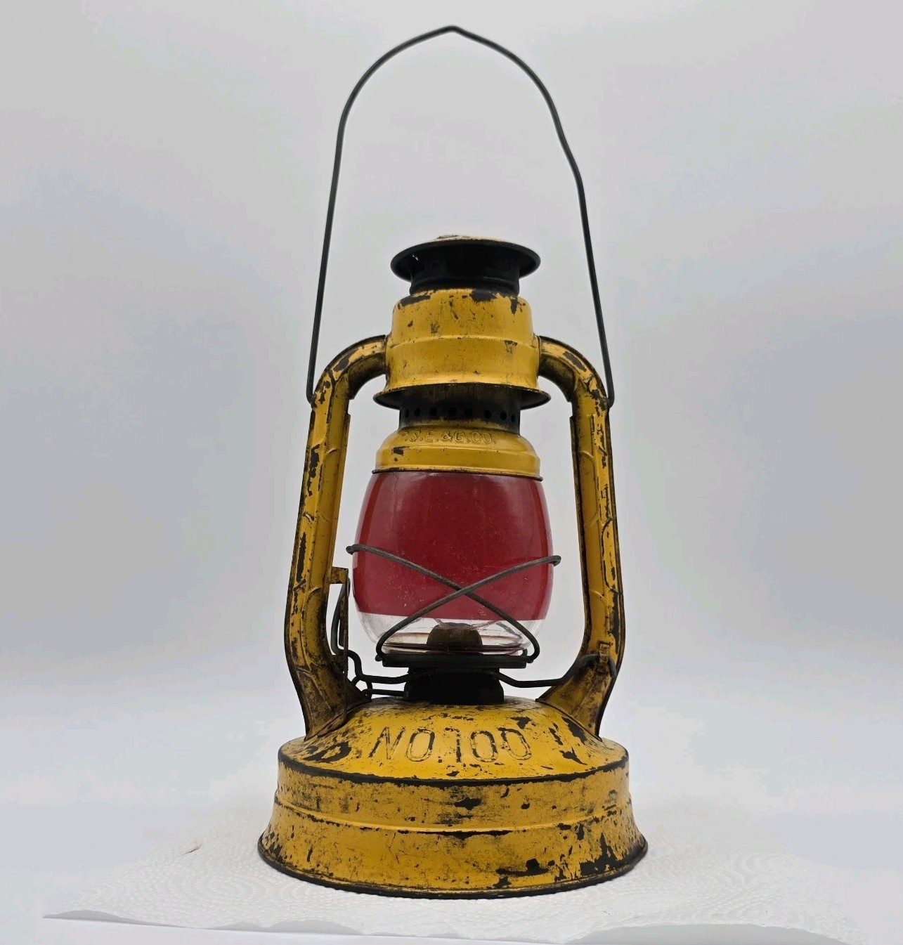 Vintage Dietz #100 Yellow Kerosene Lantern Red Globe Cold Blast - NJ - PSE &G Co