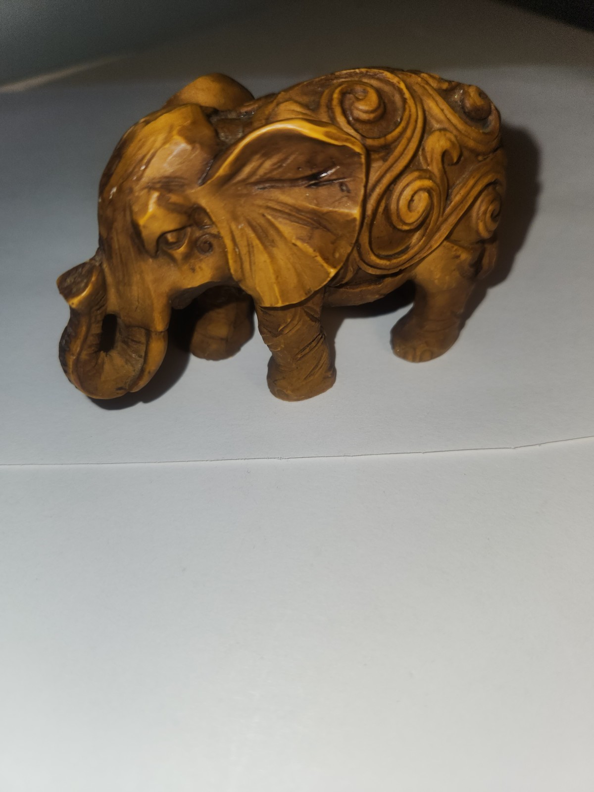 Vintage.borneo Ironwood Elephant Figurine: 92.5 Grams. Sinks. Hand Carved Vintage.borneo Ironwood Elephant Figurine: 92.5 Grams. Sinks. Hand Carved