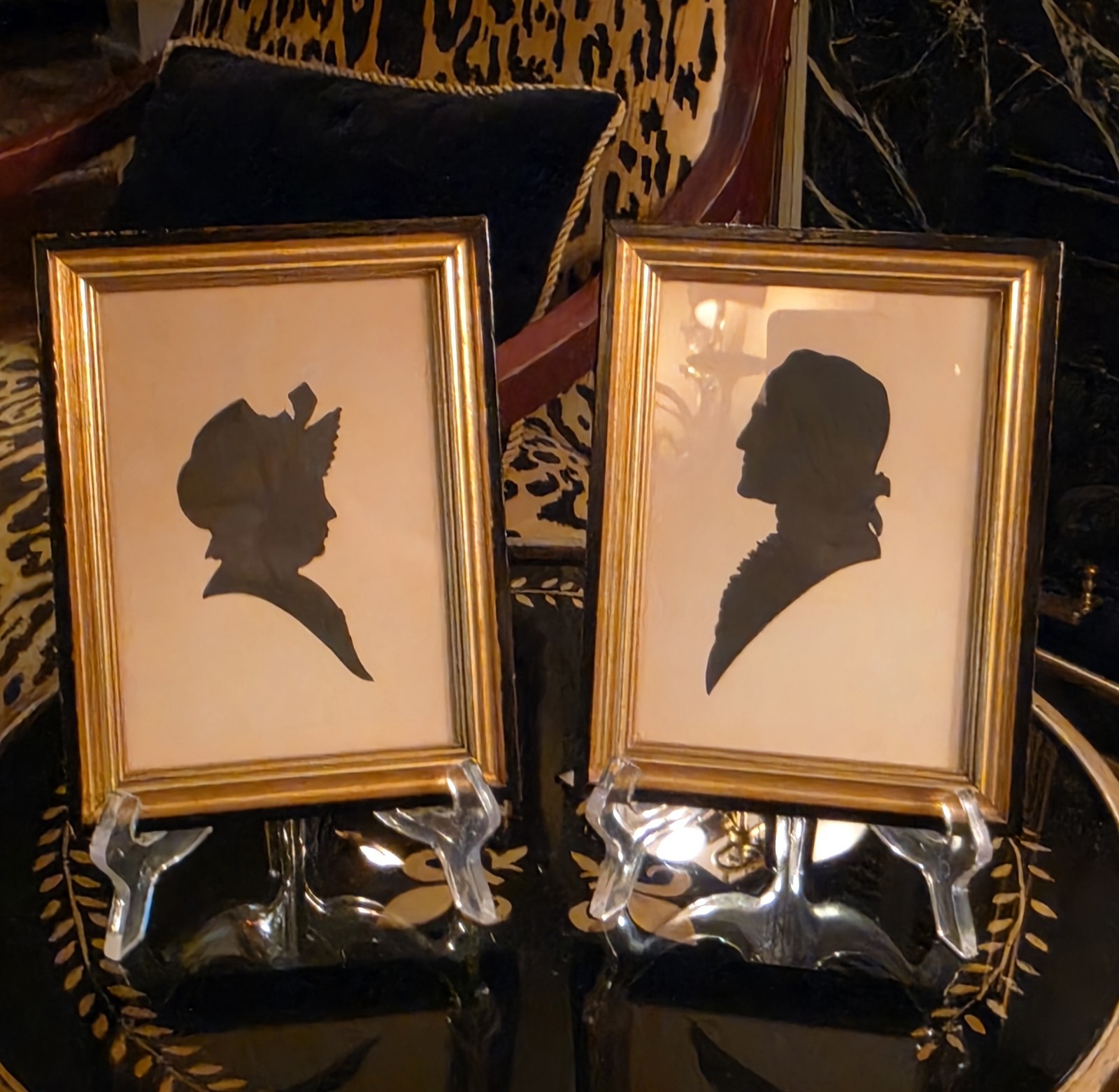 VINTAGE PAIR OF FRAMED HEAD SILHOUETTES BY GUMPS SF G. WASHINGTON & WIFE VINTAGE PAIR OF FRAMED HEAD SILHOUETTES BY GUMPS SF G. WASHINGTON & WIFE