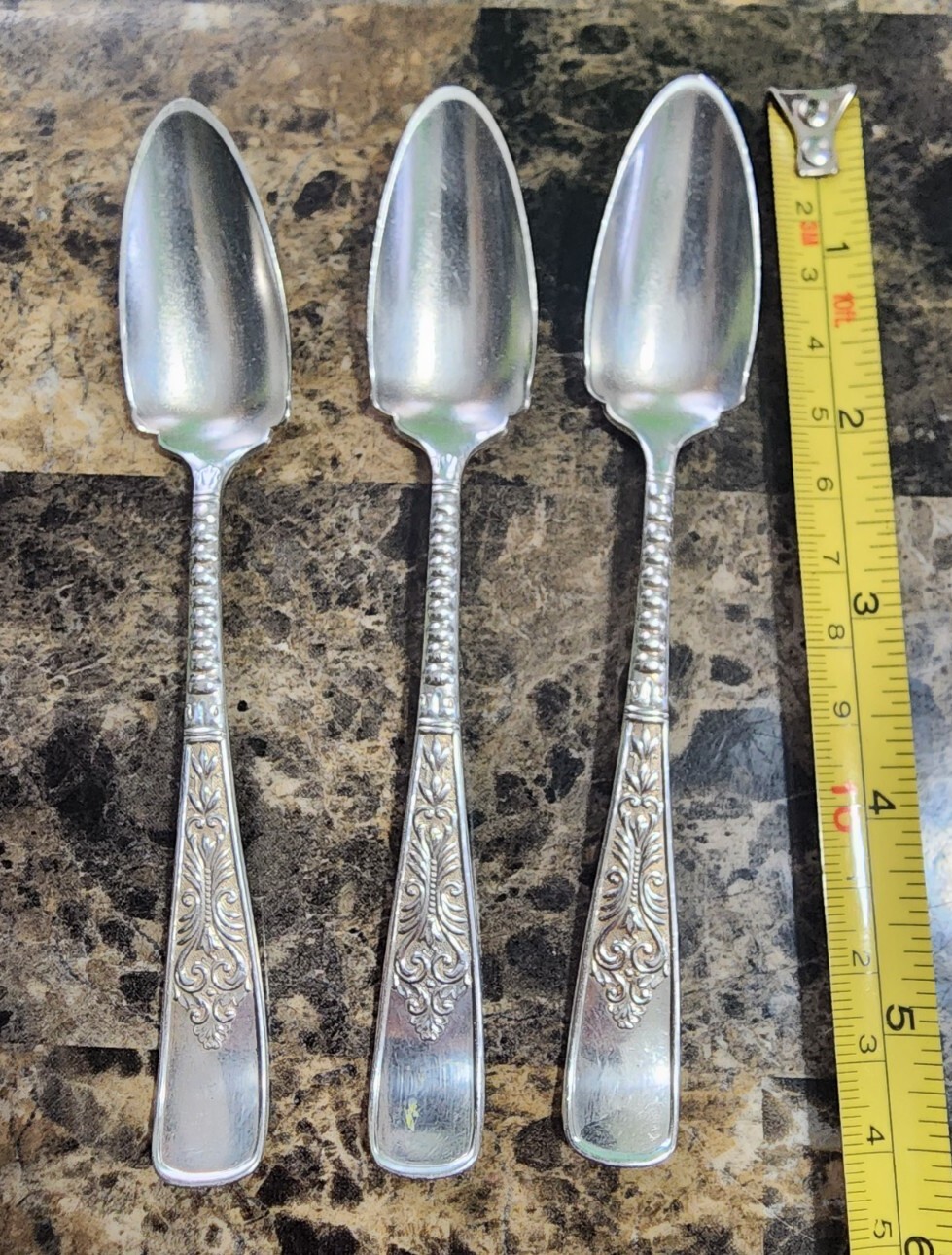 😜LOT OF 3 MERIDEN ANTIQUE c1887 CARDINAL SILVERPLATED FRUIT SPOONS 🥑🍉🥝🍊 😜LOT OF 3 MERIDEN ANTIQUE c1887 CARDINAL SILVERPLATED FRUIT SPOONS 🥑🍉🥝🍊