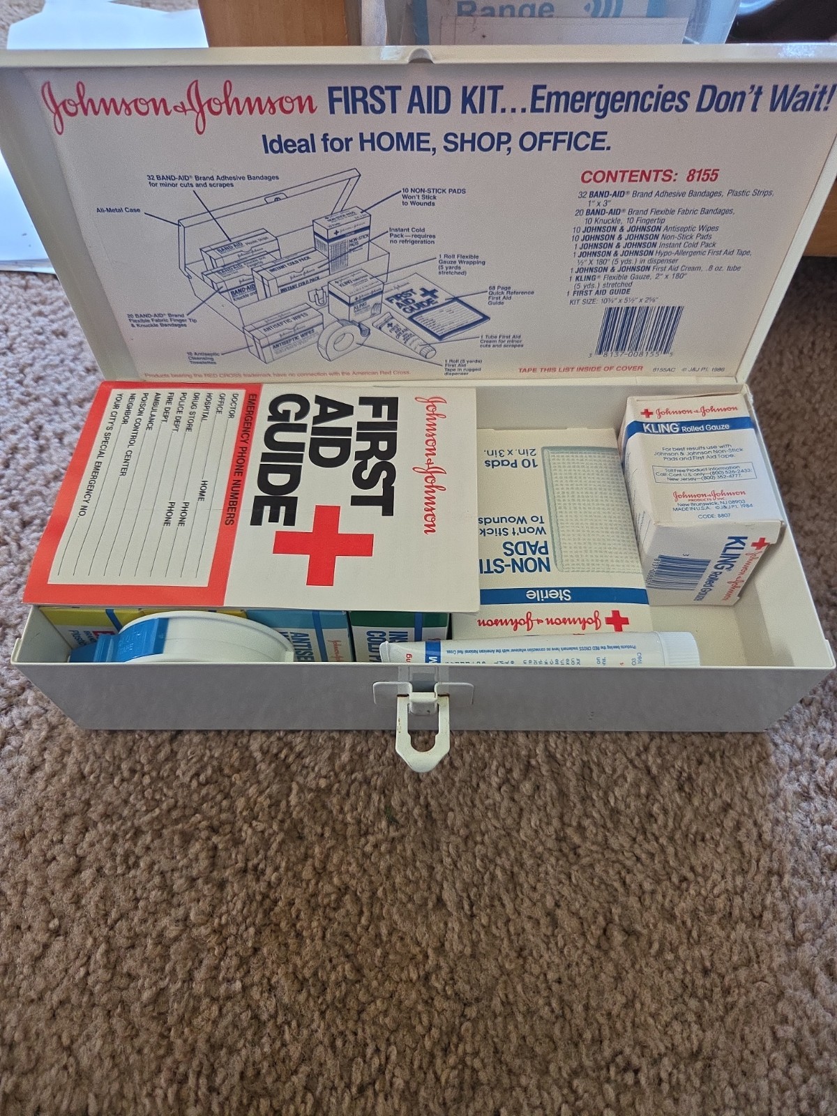 VINTAGE Johnson & Johnson Metal First Aid Kit Wall Mount Box , White & Red Empty VINTAGE Johnson & Johnson Metal First Aid Kit Wall Mount Box , White & Red Empty