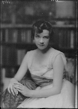 Photo:Hoyt, Helen, Miss, portrait photograph