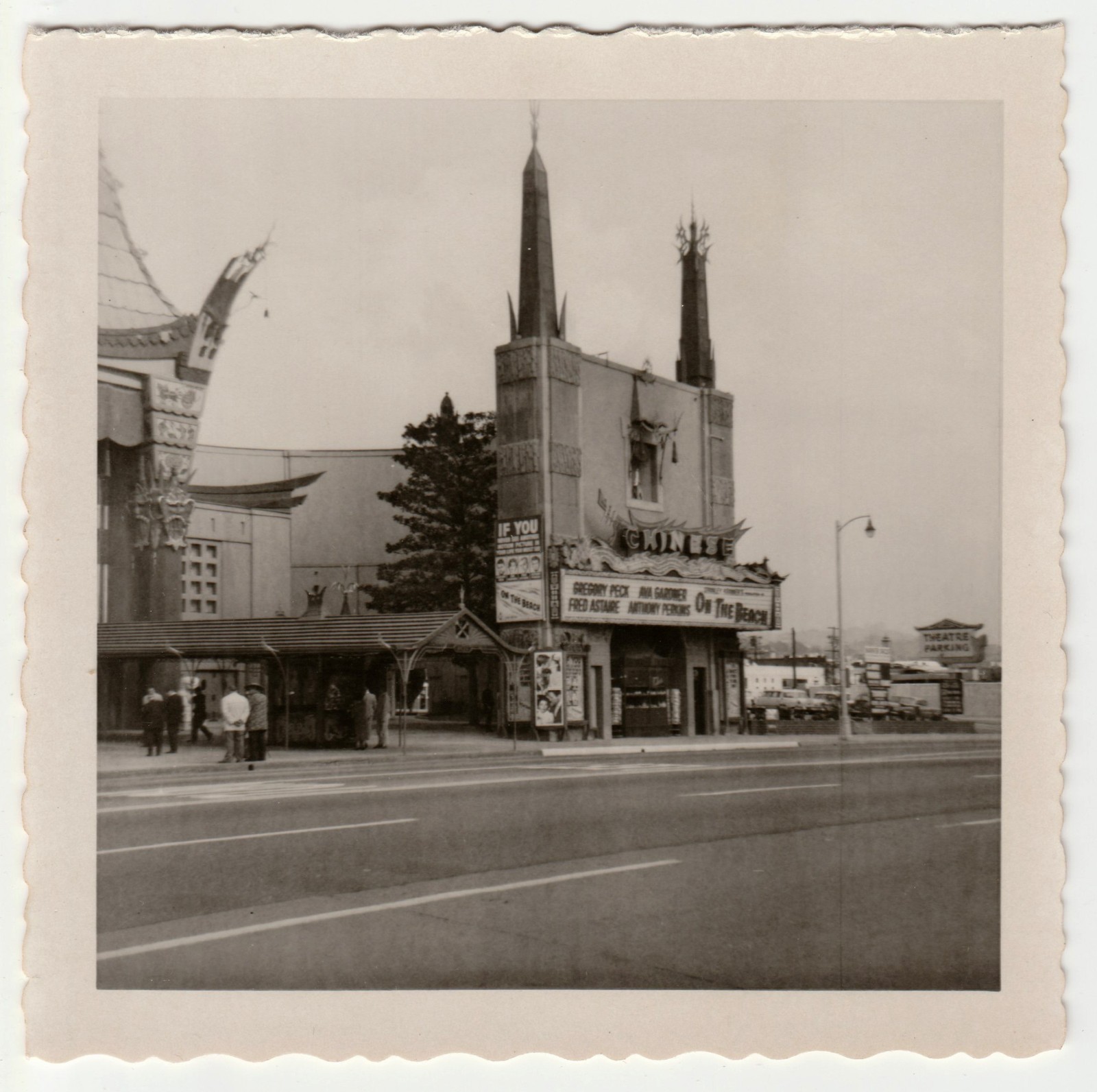 1959-60 Grauman\'s Chinese Theatre On the Beach Hollywood Snapshot Photo