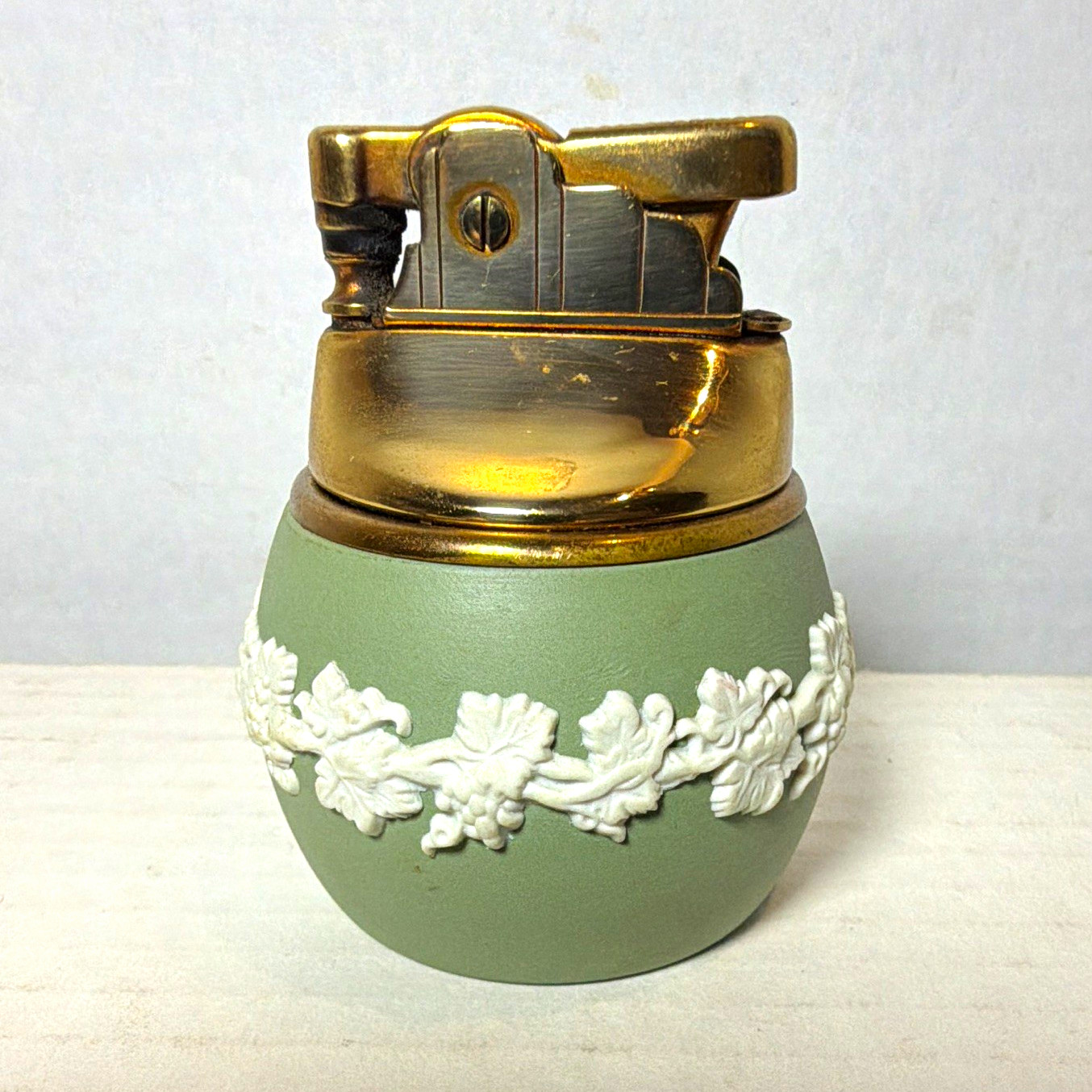 Wedgwood Green Jasperware Table Lighter White Floral Band Gold-Tone Top