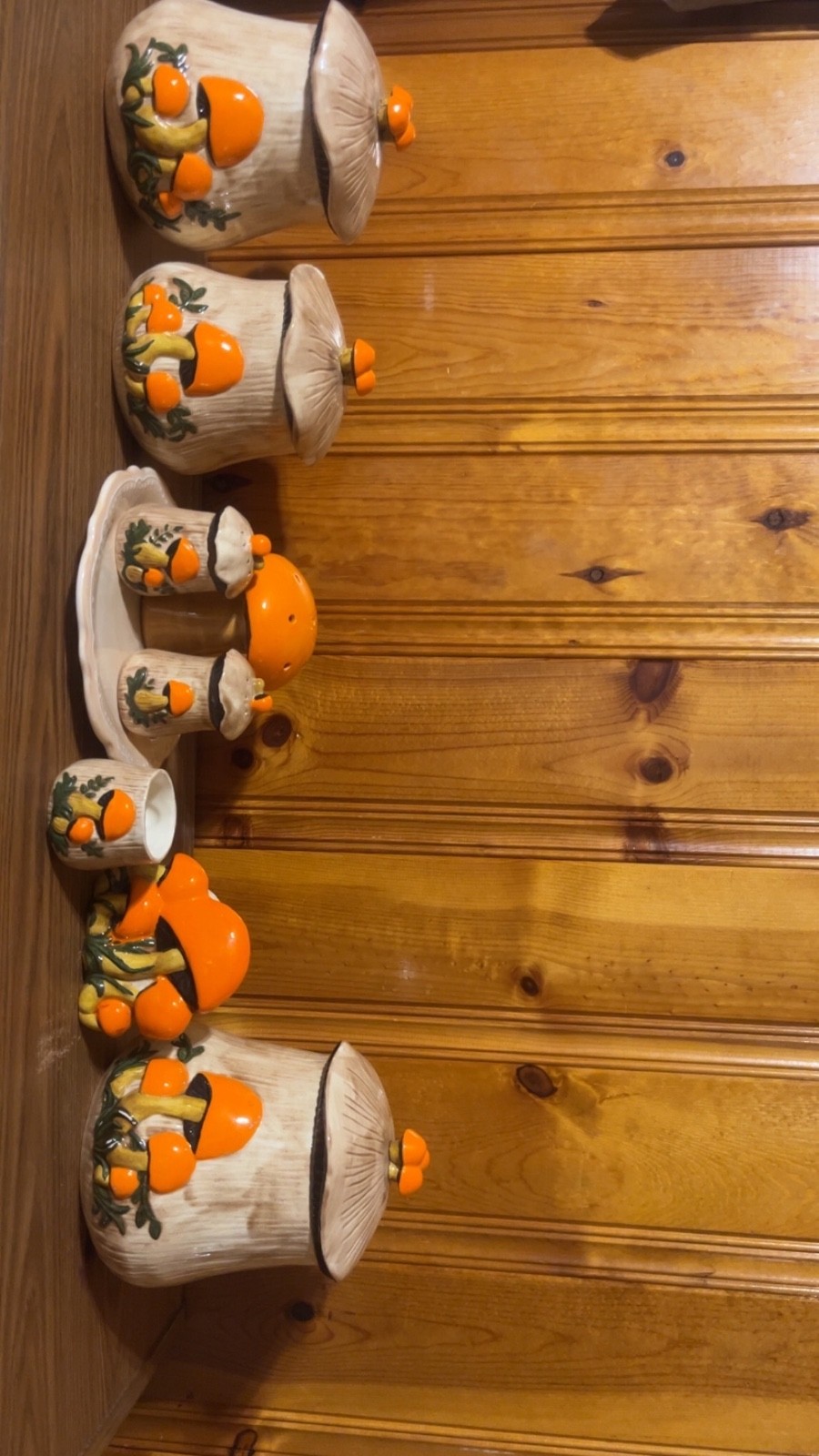 Vintage 1970s Merry Mushroom set (Arnels) Vintage 1970s Merry Mushroom set (Arnels)