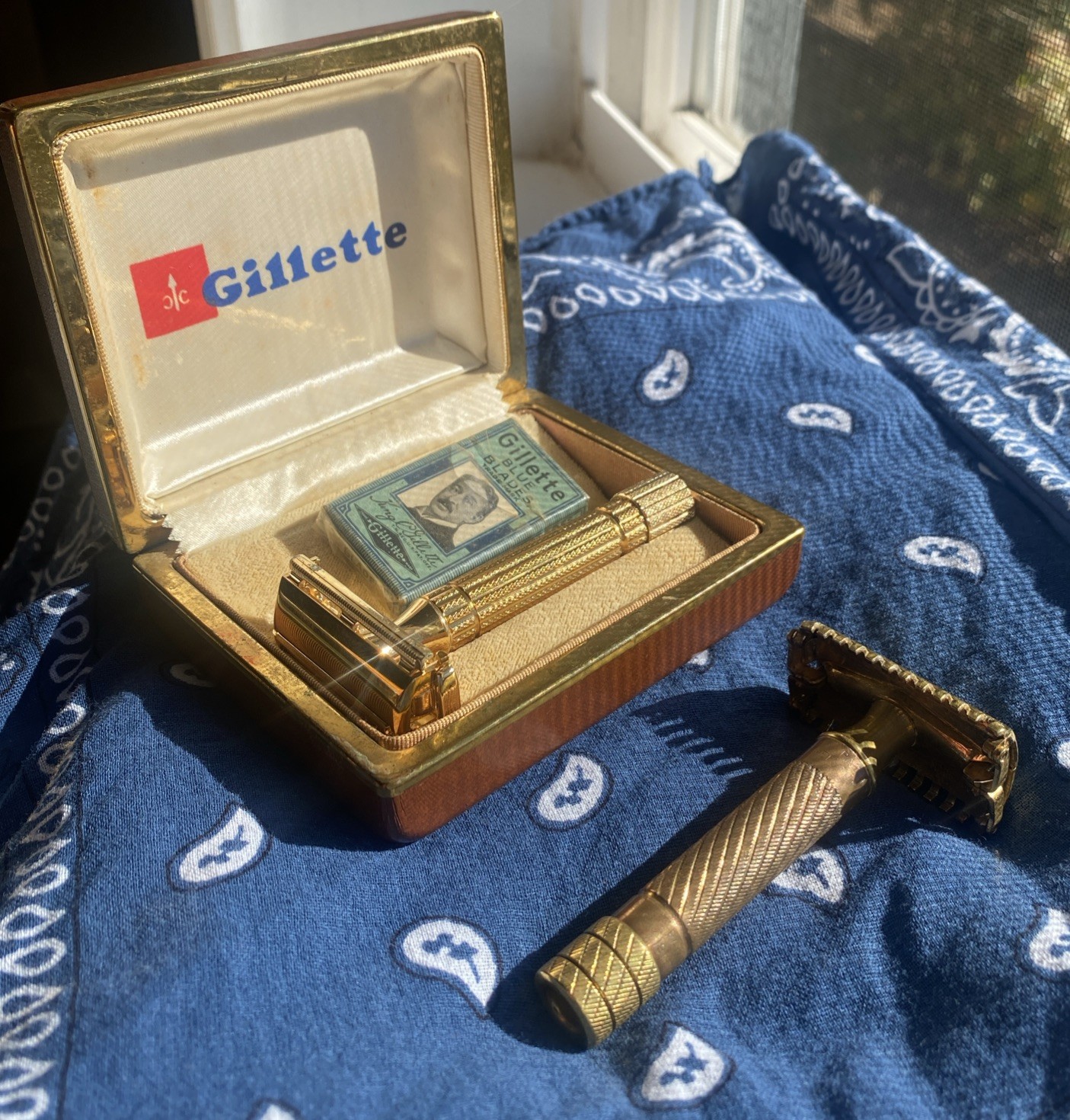 1930s Era Antique Vintage Gillette Aristocrat Razor & 1957 Diplomat C1 With Case 1930s Era Antique Vintage Gillette Aristocrat Razor & 1957 Diplomat C1 With Case