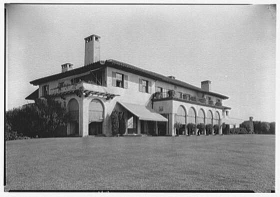 H.H. Rogers, residence in South Hampton [i.e., Southampton]. House from dunes