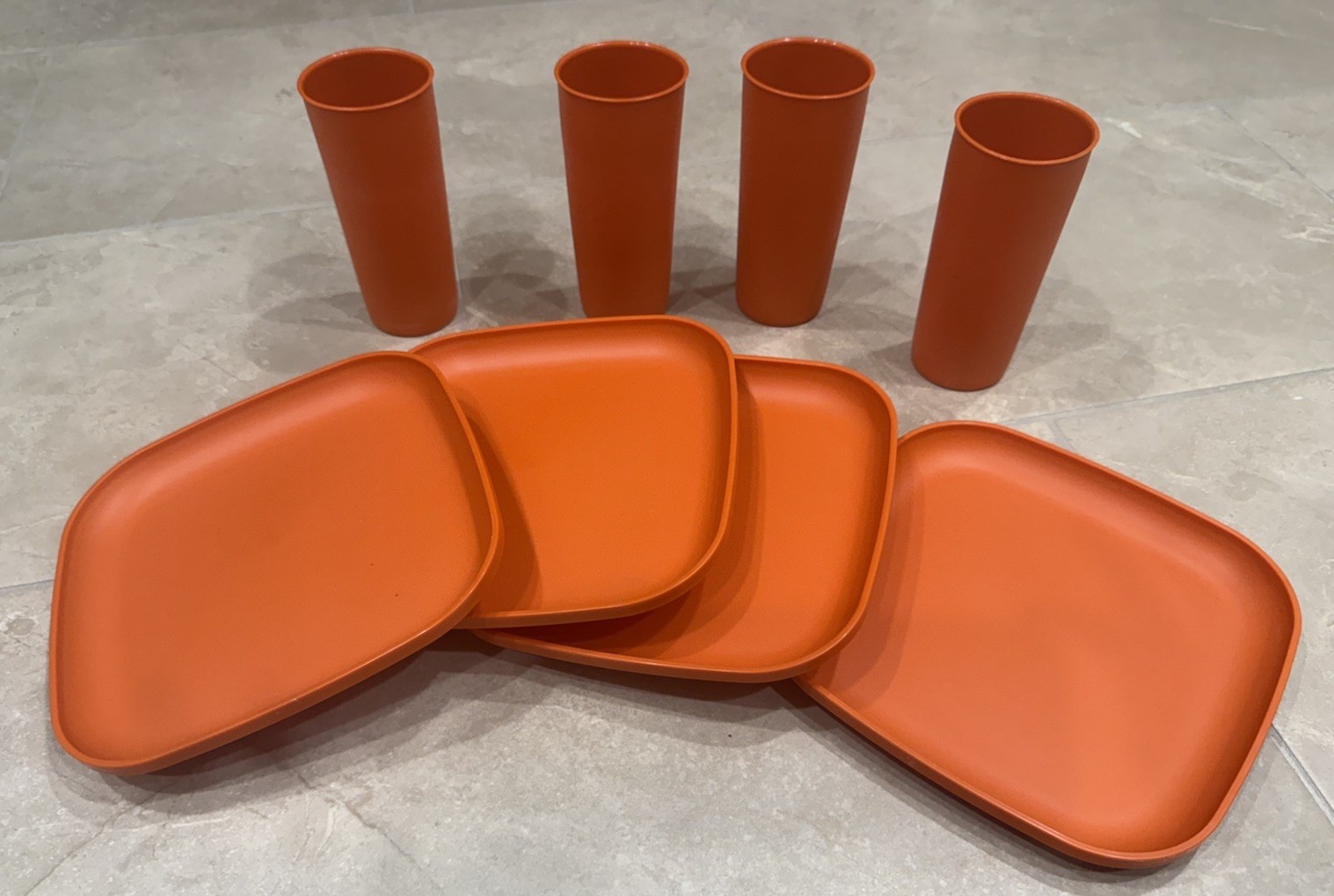 VTG 1970’s Tupperware 8” Square Plates & 6”Tumbler Cups Harvest Orange Lot of 4