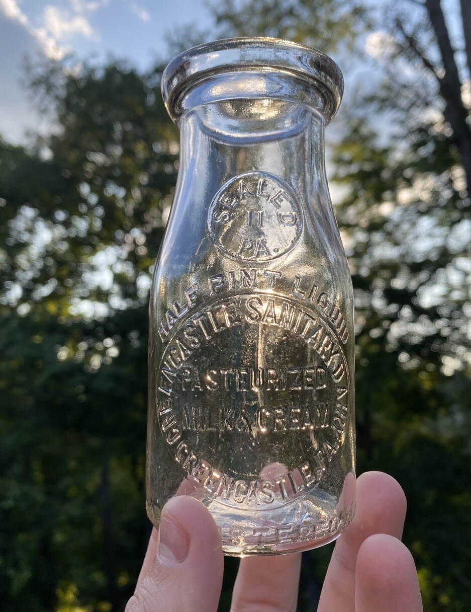 Greencastle Sanitary Dairy PA Franklin County 1940 Half Pint Milk Bottle