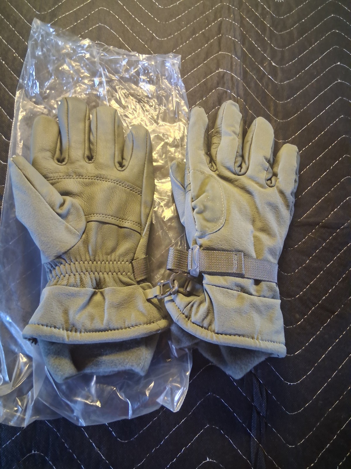 Cold Wet Weather Gloves Intermediate (Large) - Foliage Green