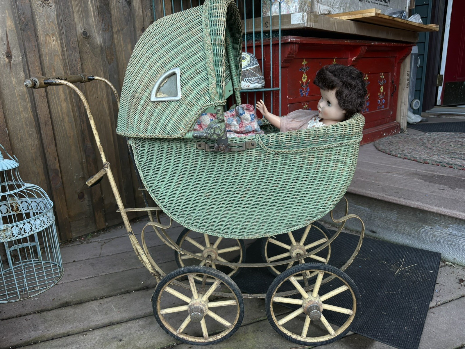 1900’s Antique Victorian Green Wicker Pram Baby Doll Buggy/Carriage Stroller 26 1900’s Antique Victorian Green Wicker Pram Baby Doll Buggy/Carriage Stroller 26