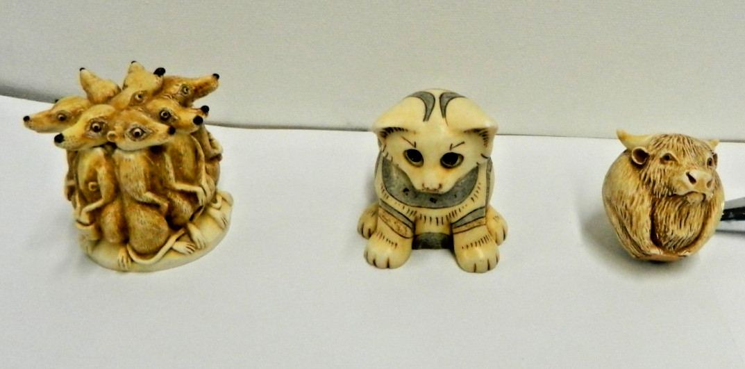 LOT 3 HARMONY KINGDOM ANIMAL FIGURINES ALL ANGLES COVERED JUNO HARDY