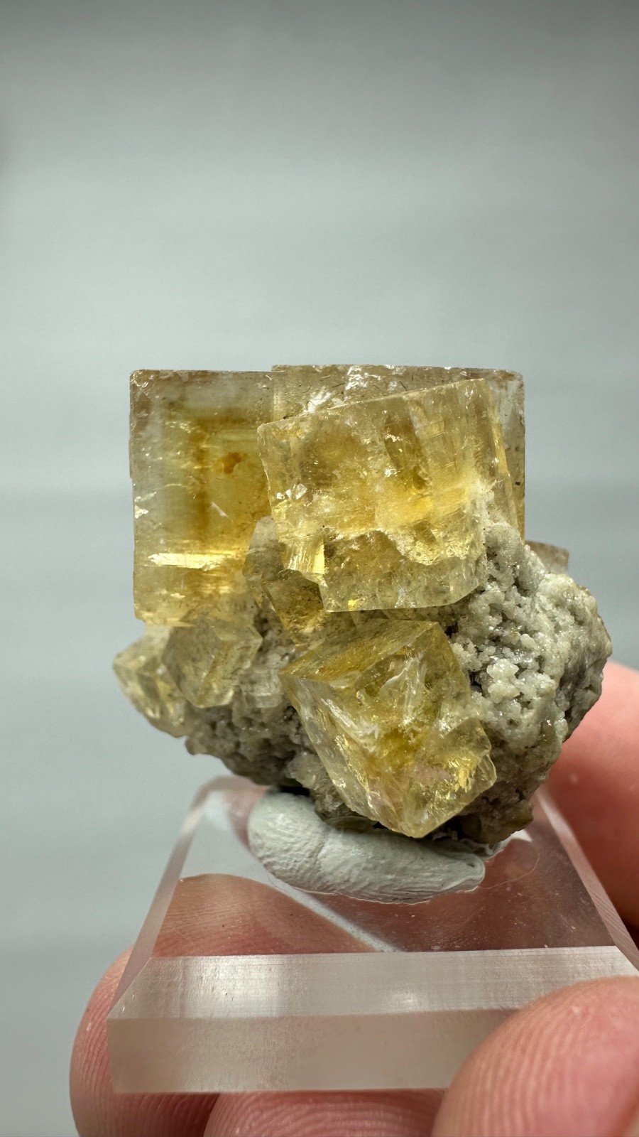 Fluorite from White Rock Quarry, Clay Center, Allen Township, Ottawa County, OH