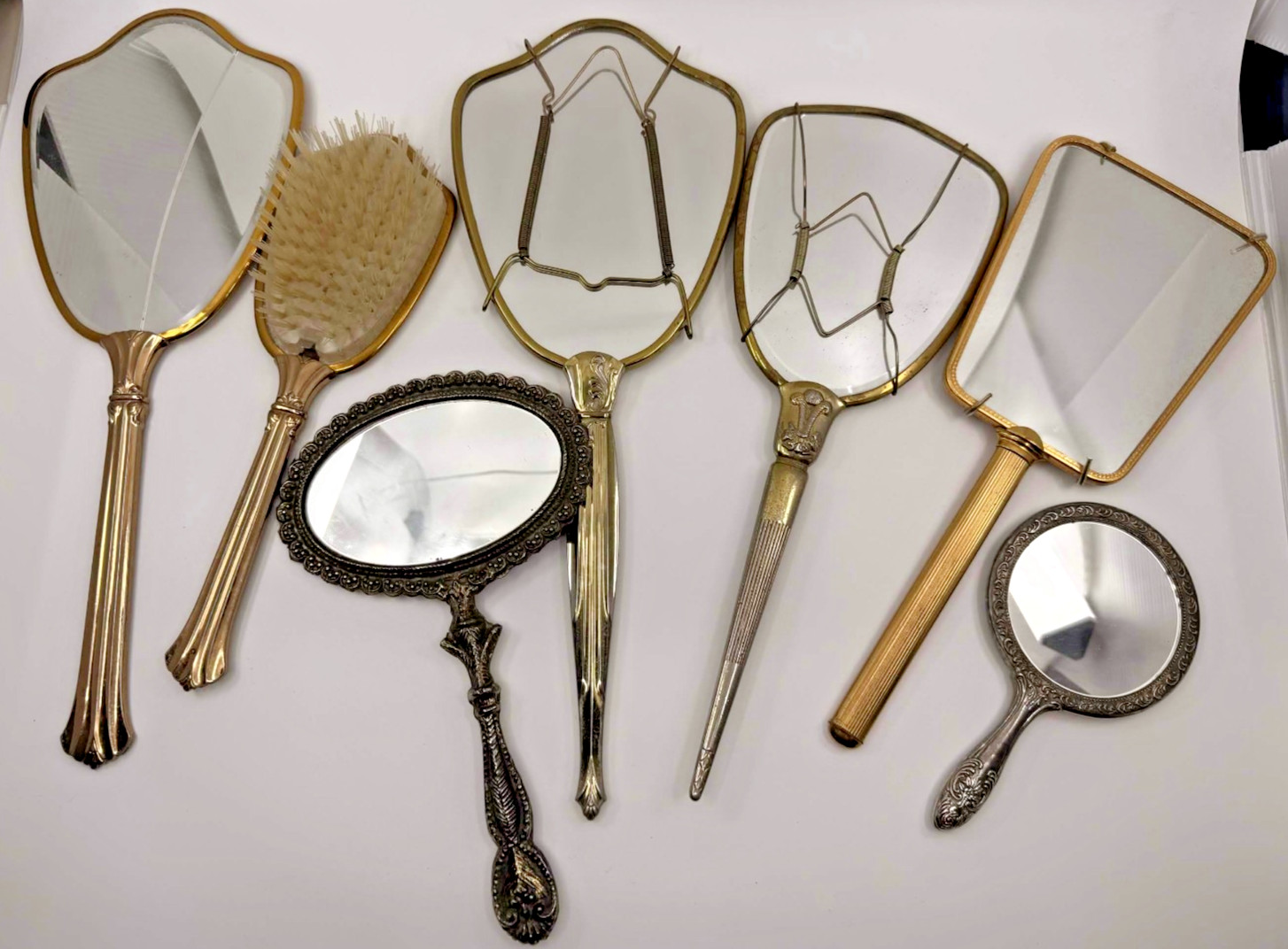 Vintage Hand Mirrors and One Brush Lot (Sold AS IS) Vintage Hand Mirrors and One Brush Lot (Sold AS IS)