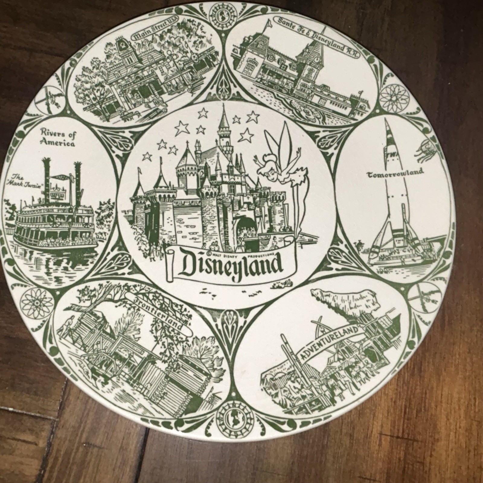 Disneyland Collectors Souvenir Plate Vintage Disneyland Collectors Souvenir Plate Vintage