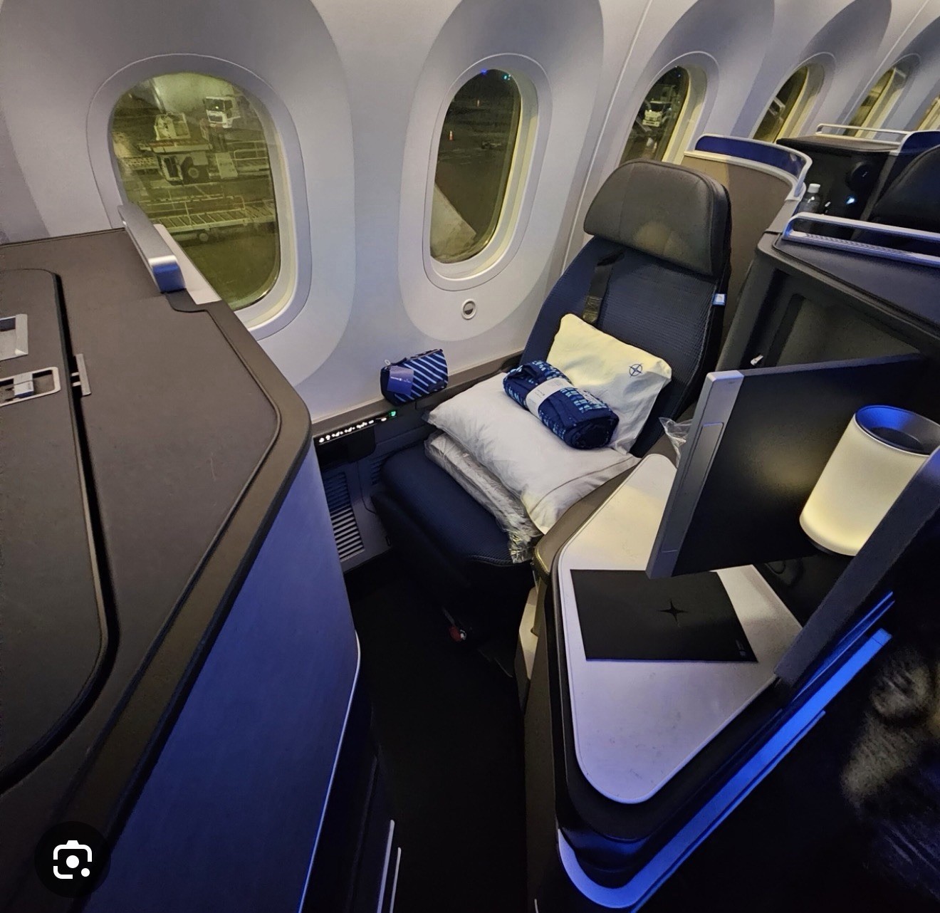 United Airlines 1K plus points travel Upgrade 10 - expires 1/31/27 United Airlines 1K plus points travel Upgrade 10 - expires 1/31/27