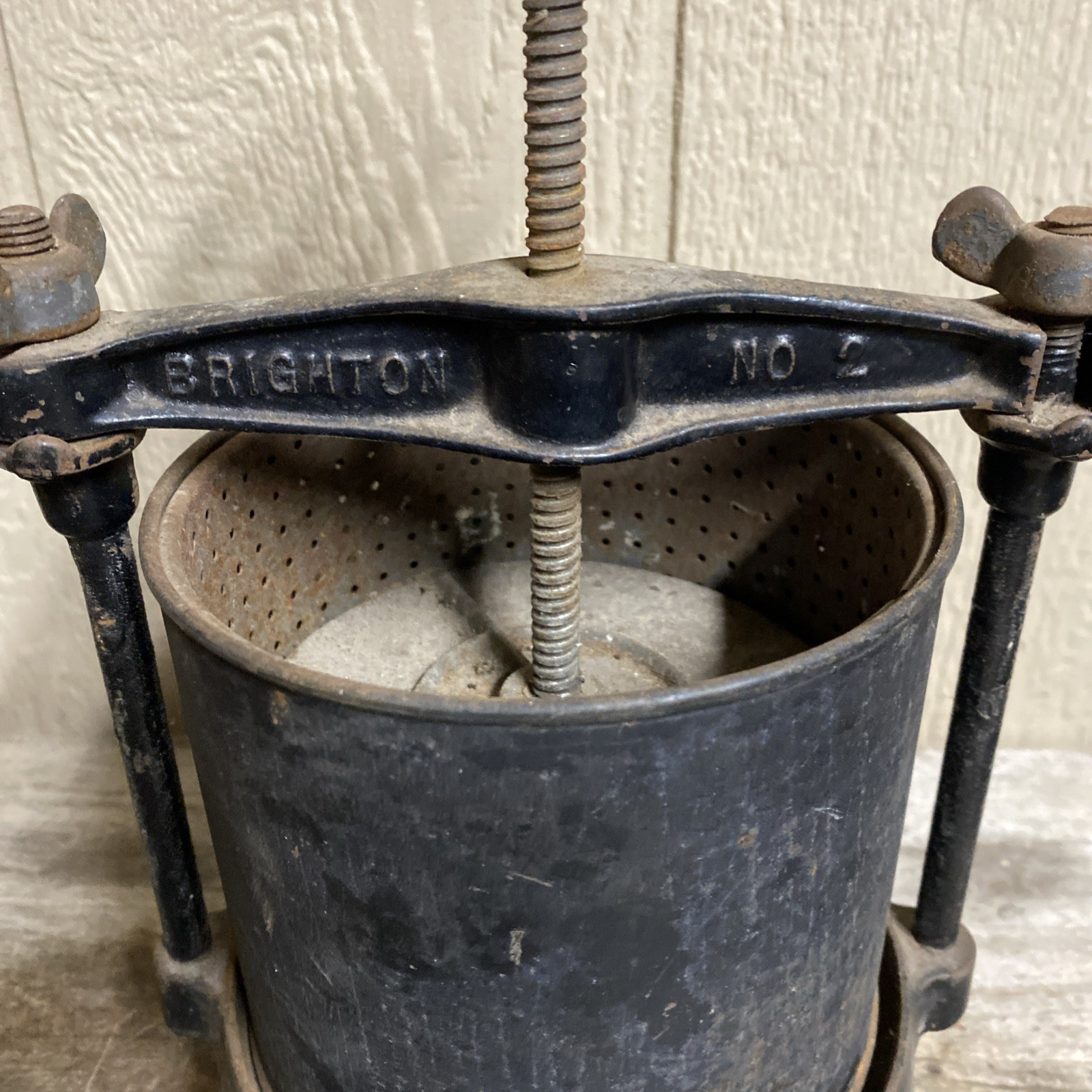 Vtg Rare antique victorian fruit press. Brighton No2 L&S Iron Co. Cast Iron