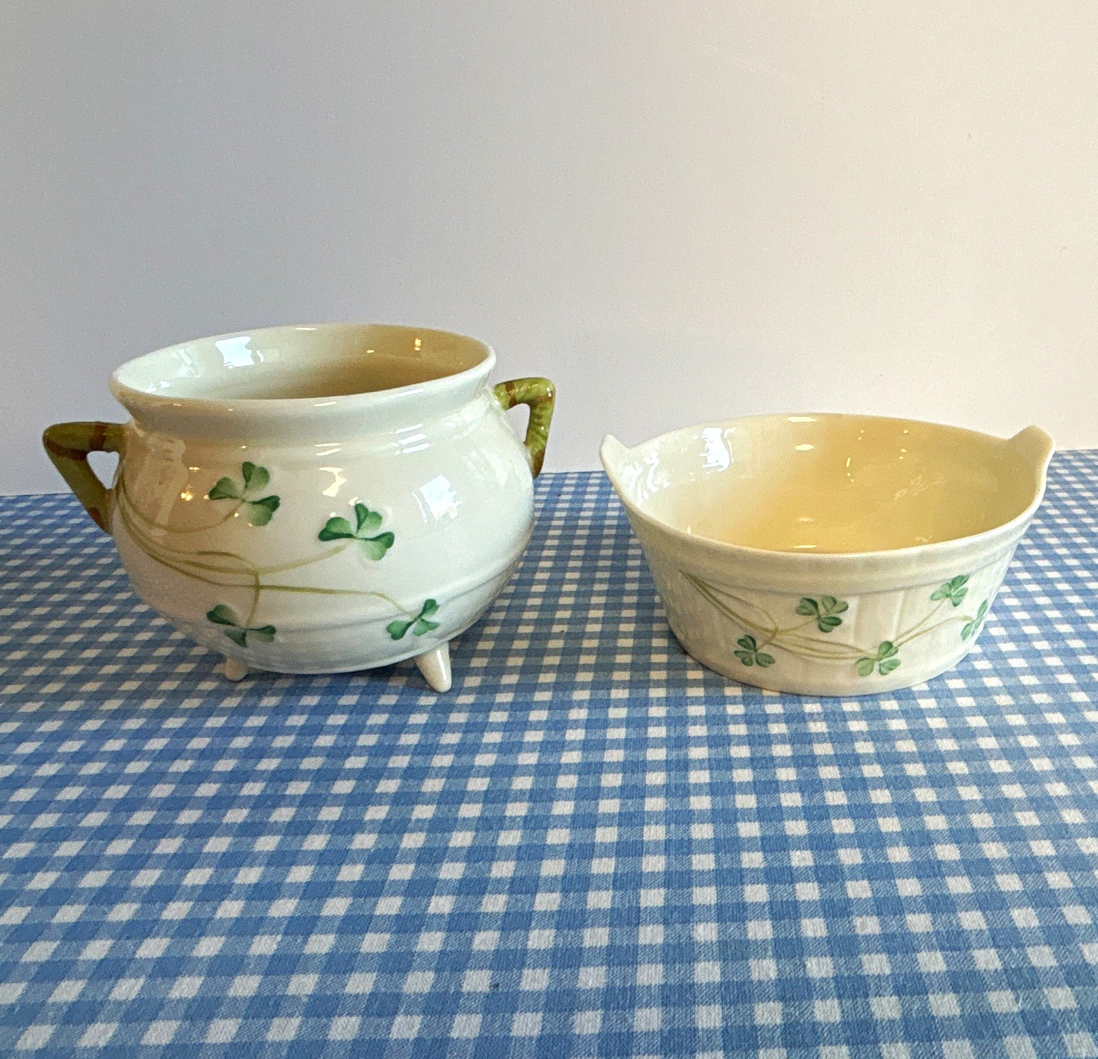 Vintage Belleek Porcelain Irish Pot & Shamrock Tub 6th Makers Mark