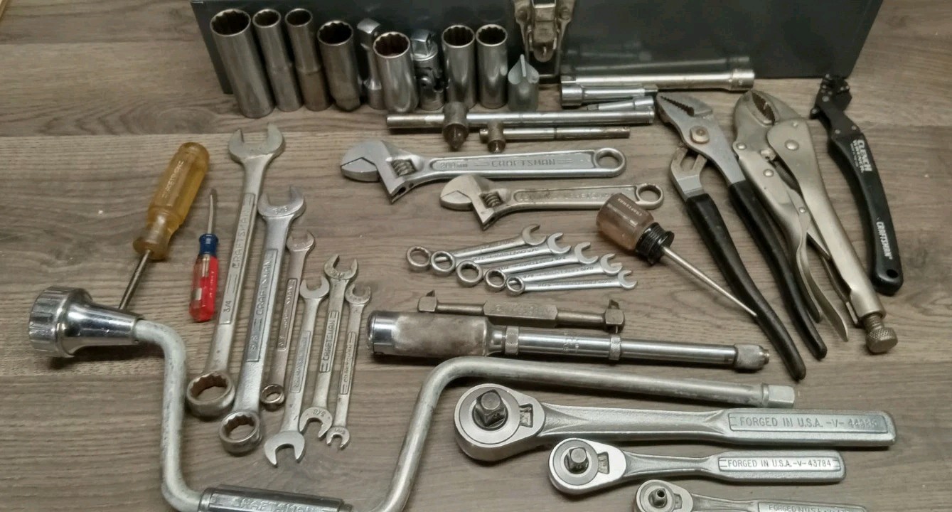 Craftsman Tool Box With Tools Metal Vintage Ratchet Sockets Wrenches Breaker Bar