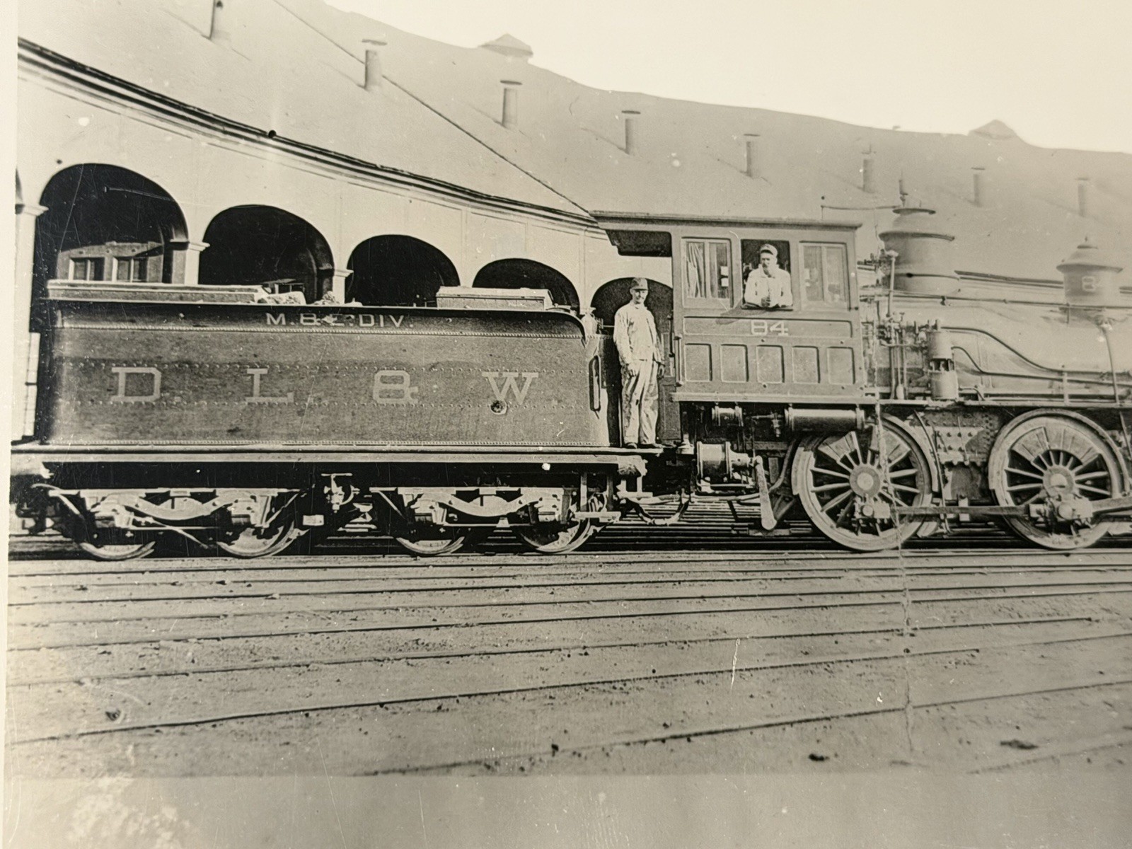 Antique 5x7 Photo DL&W Lackawanna Railroad Steam Locomotive 84 Morris Essex Div 