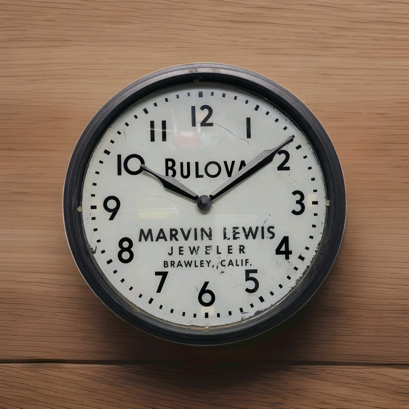 Vtg Bulova Watches Advertising Jewlers Wall Clock Battery Operated Not Working Vtg Bulova Watches Advertising Jewlers Wall Clock Battery Operated Not Working