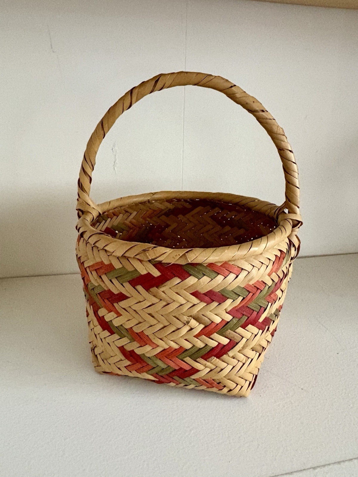Mississippi Choctaw Indians Vintage Handcrafted Egg Basket 10”x6” Mississippi Choctaw Indians Vintage Handcrafted Egg Basket 10”x6”
