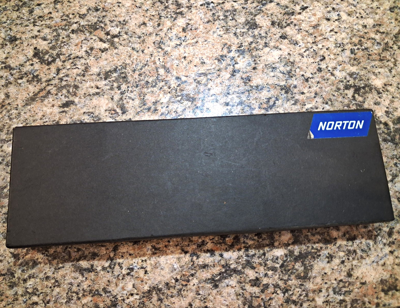 Norton Crystolon & Alundum Oilstone Knife Sharpener Kit with Sharpening Rod