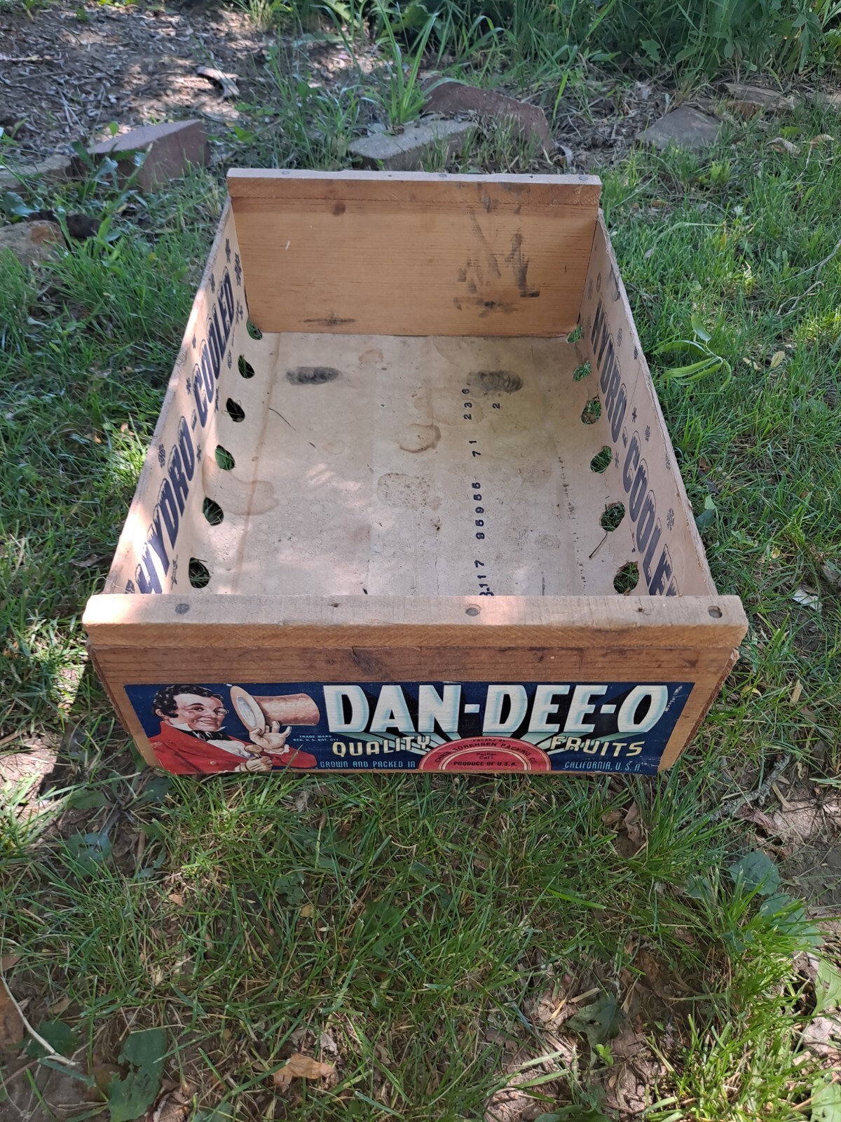 2 Wood Fruit Crates United Mtn Grown Peaches or Dan-Dee-O Fruit, Vintage Decor