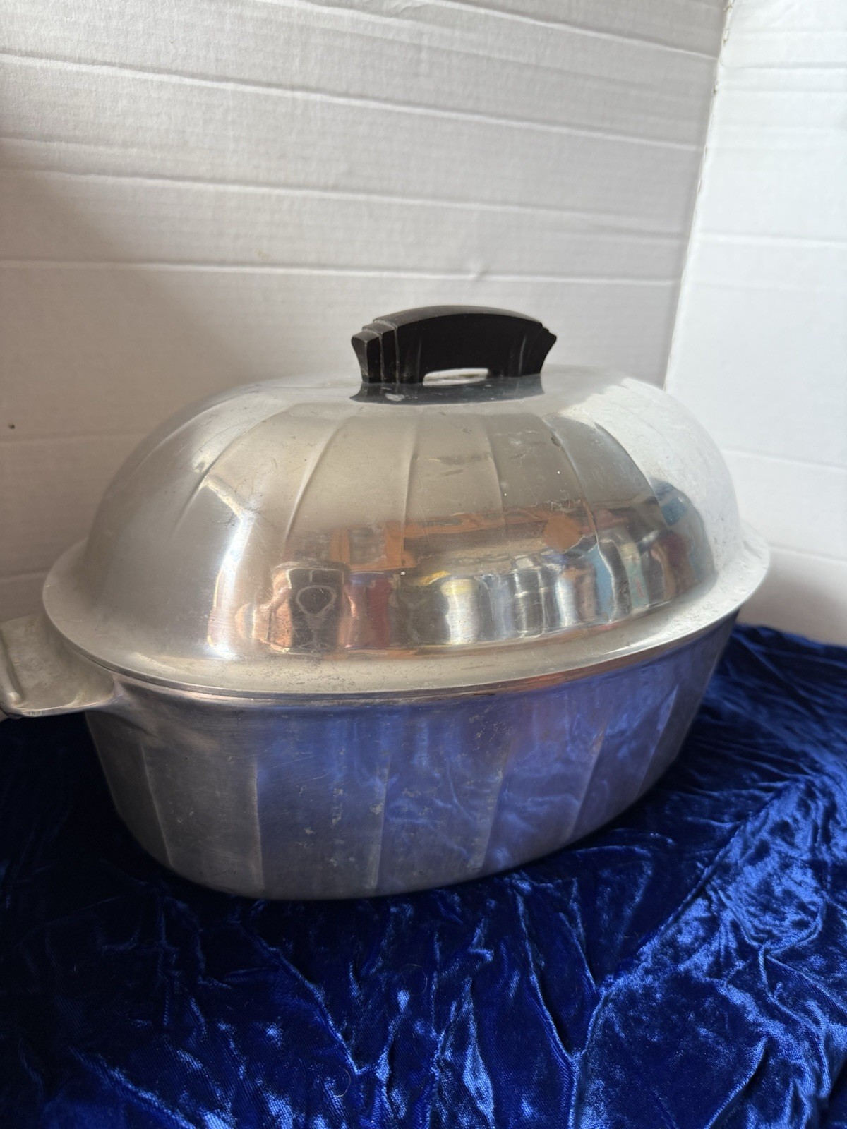 Vintage HOUSEHOLD INSTITUTE ALUMINUM OVAL ROASTER Vintage HOUSEHOLD INSTITUTE ALUMINUM OVAL ROASTER