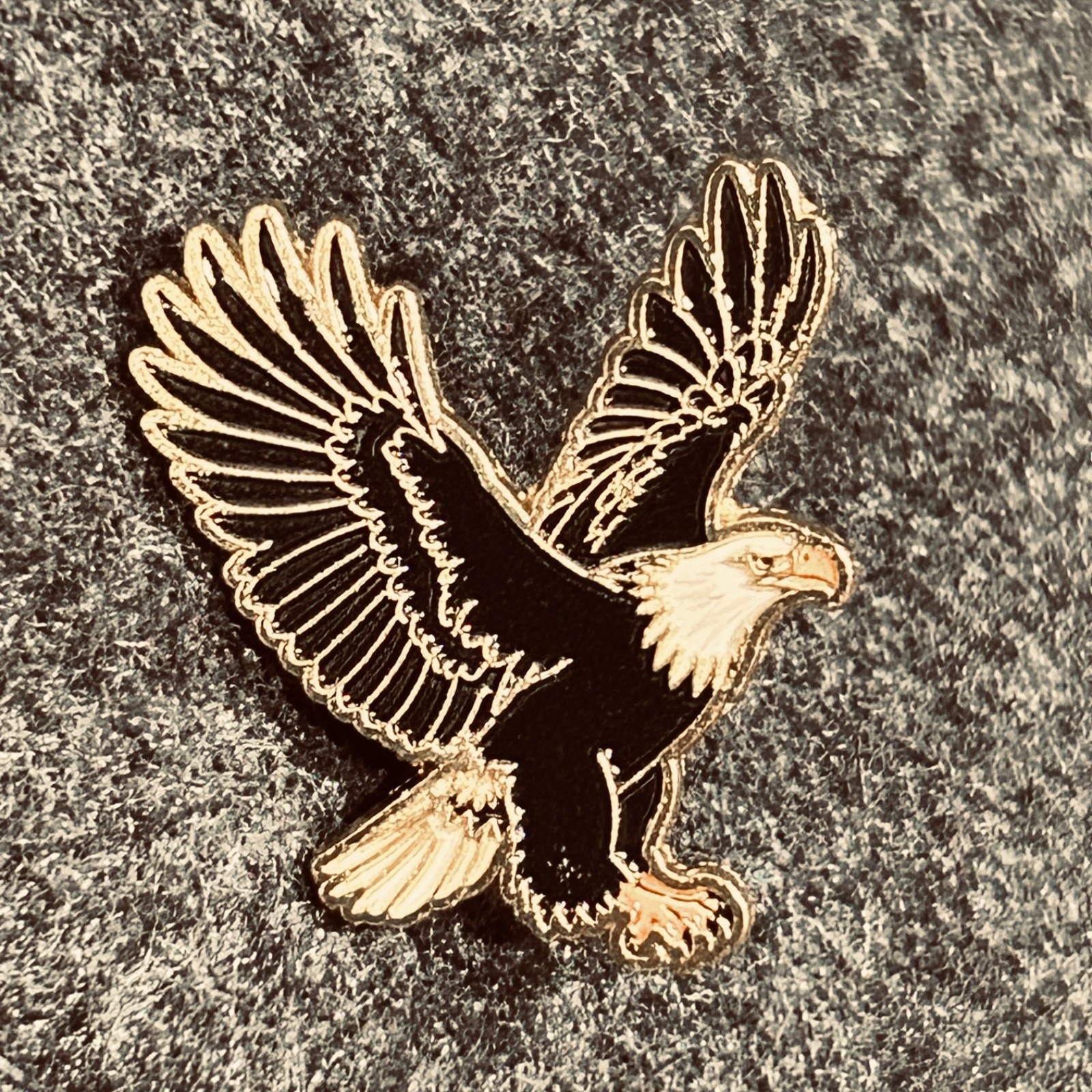 Bald Eagle Enamel Hat Lapel Pin 1.4\