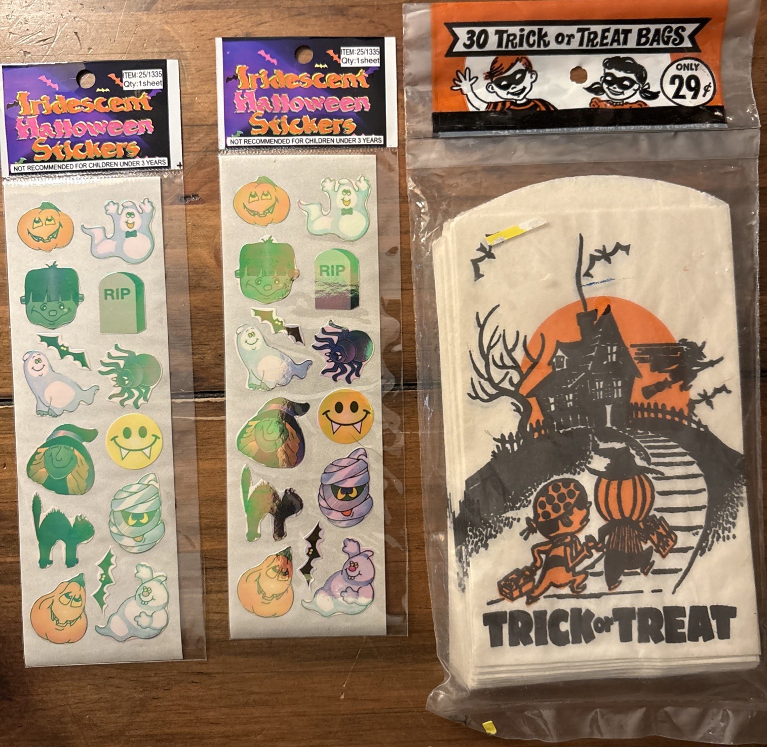 Vtg 70s Gay Gem Halloween Trick OrTreat Bags Sealed & 80s90s Iridescent Stickers