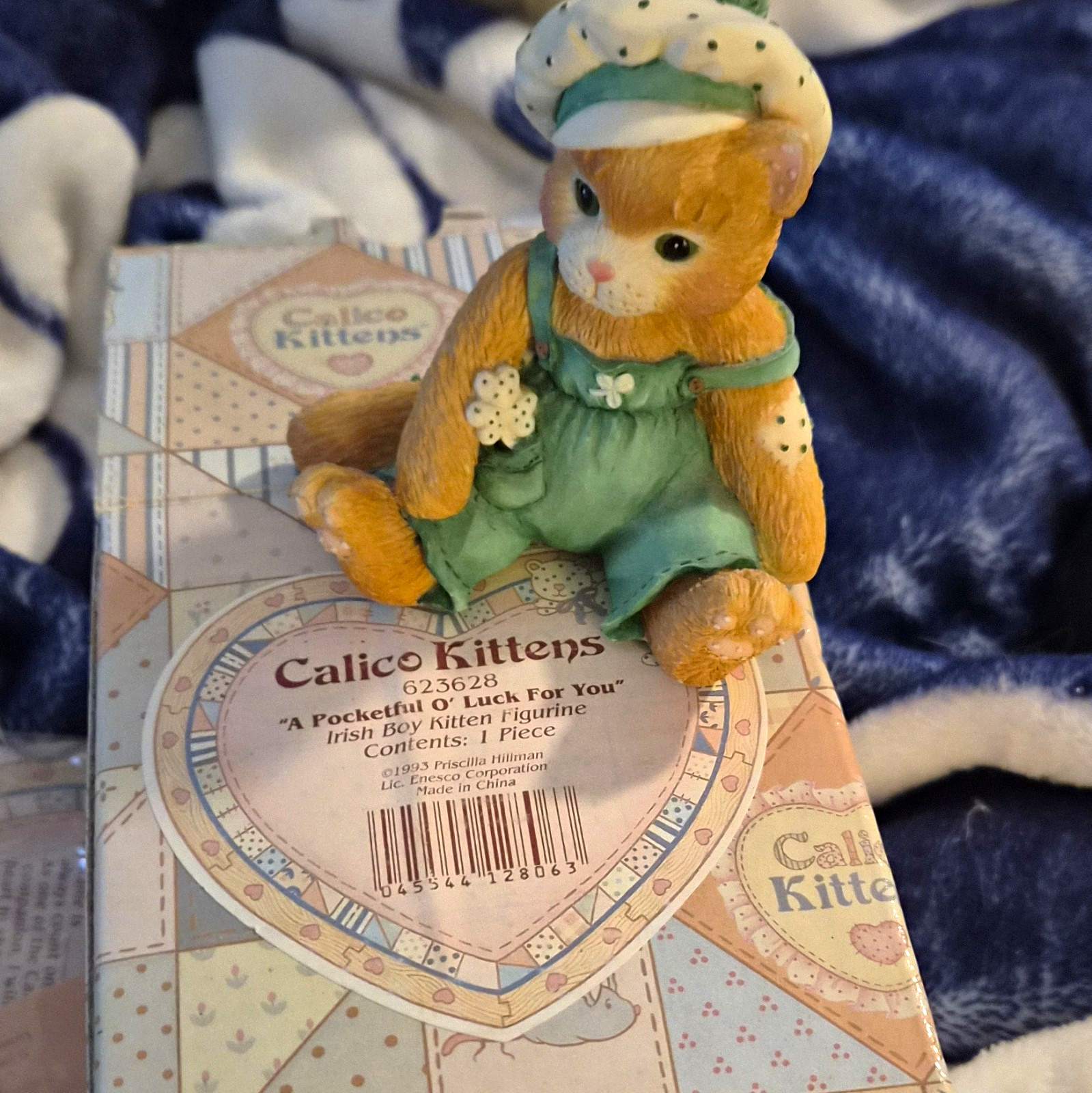 Enesco Priscilla Hillman Calico Kittens Resin Cat Figurine “A Pocketful O\' Luck”