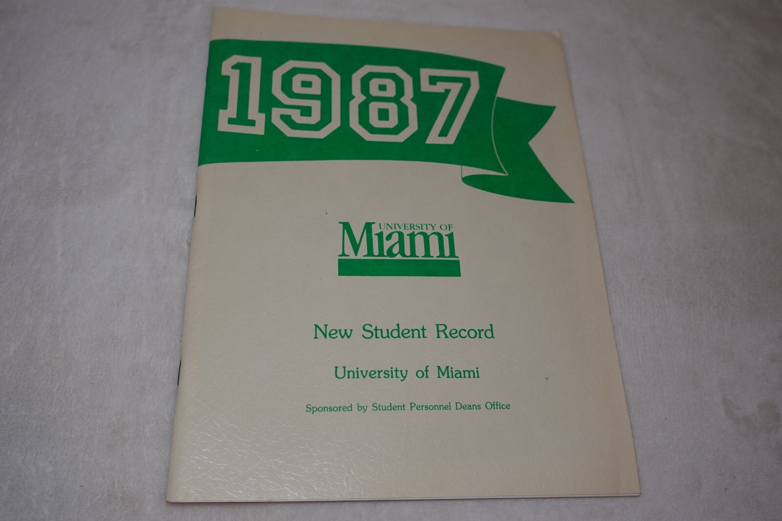 1987 University of Miami Hurricanes Rare Original New Student Record Yearbook