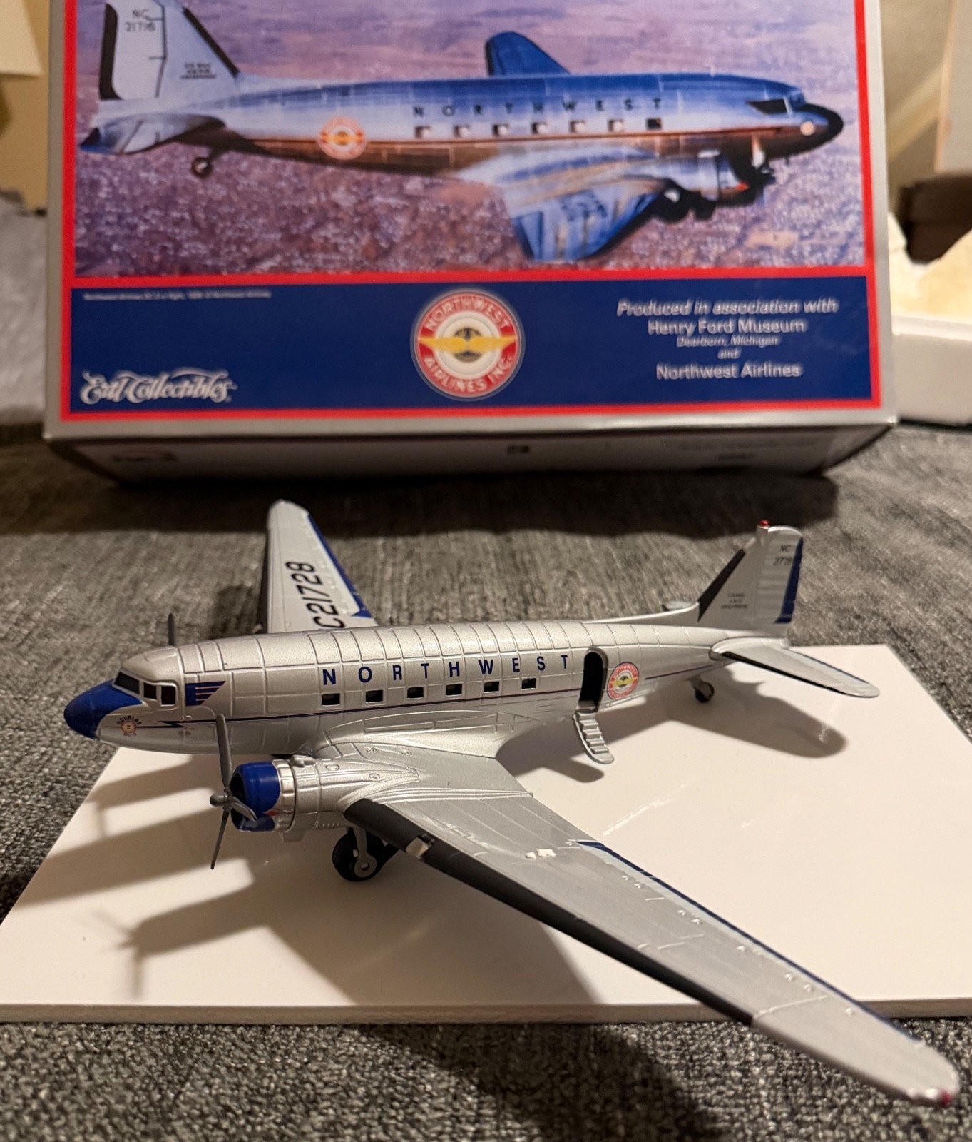 Northwest Airlines DC-3 Model 1/72 Scale ERTL Henry Ford Museum Exclusive