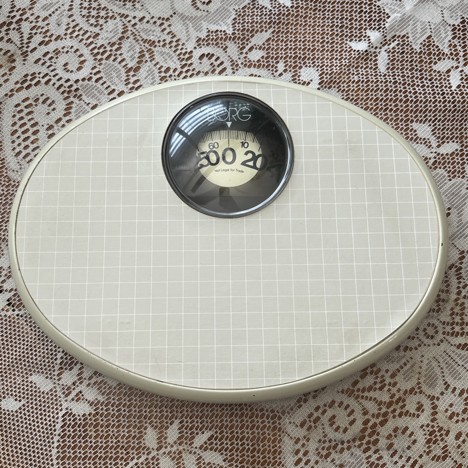 Vintage 50-60s Borg Mechanical Silver Oval Bathroom Scale Good Working Condition Vintage 50-60s Borg Mechanical Silver Oval Bathroom Scale Good Working Condition