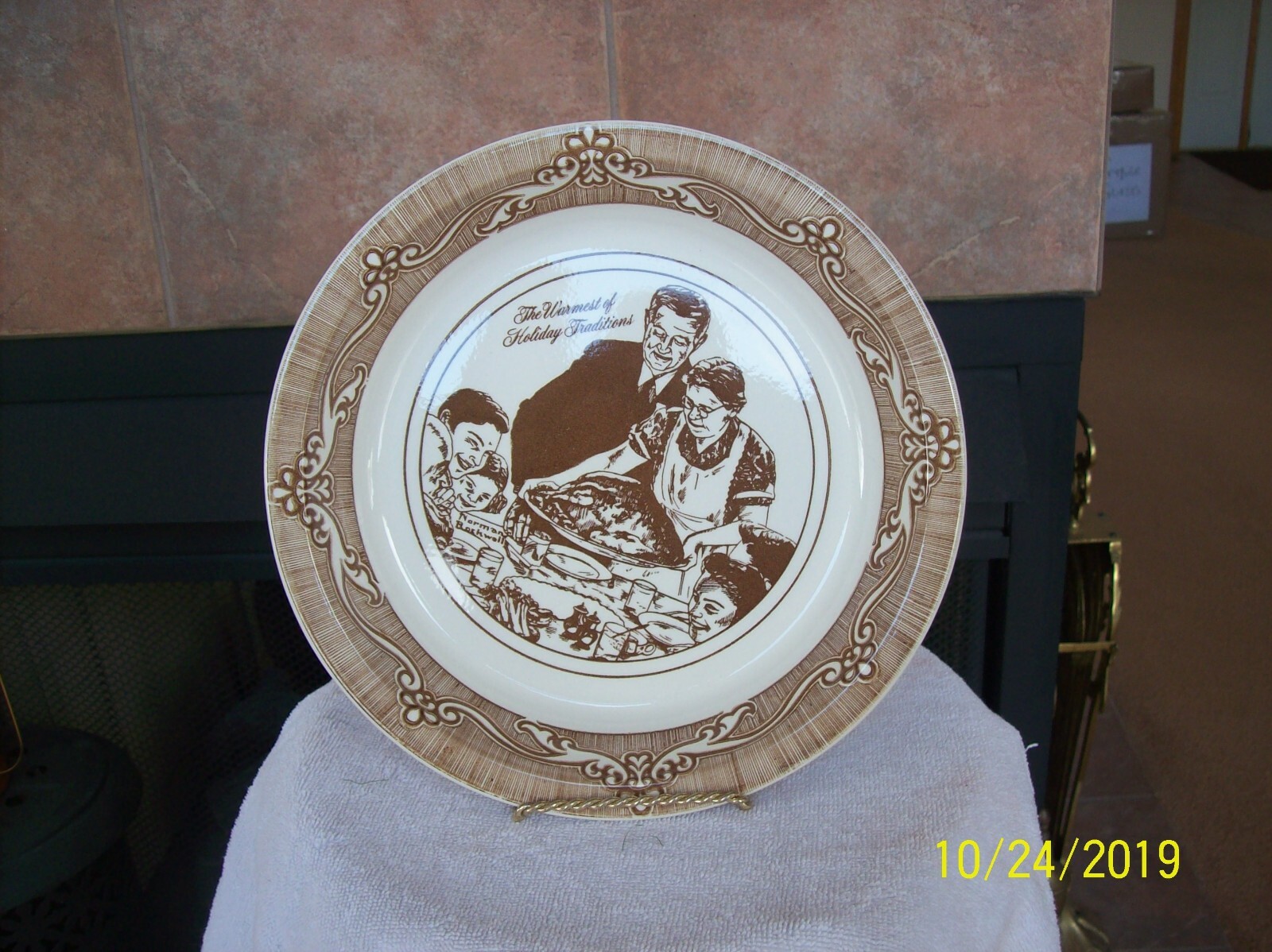 The Warmest Of Holidays Vtg 1963 Norman Rockwell Brown Holiday Pie Dish