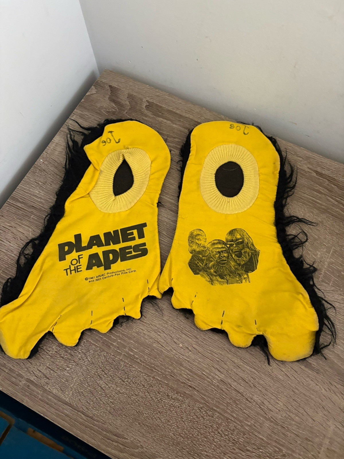 vintage 1967 Planet of the Apes promotional costume shoe *rare*