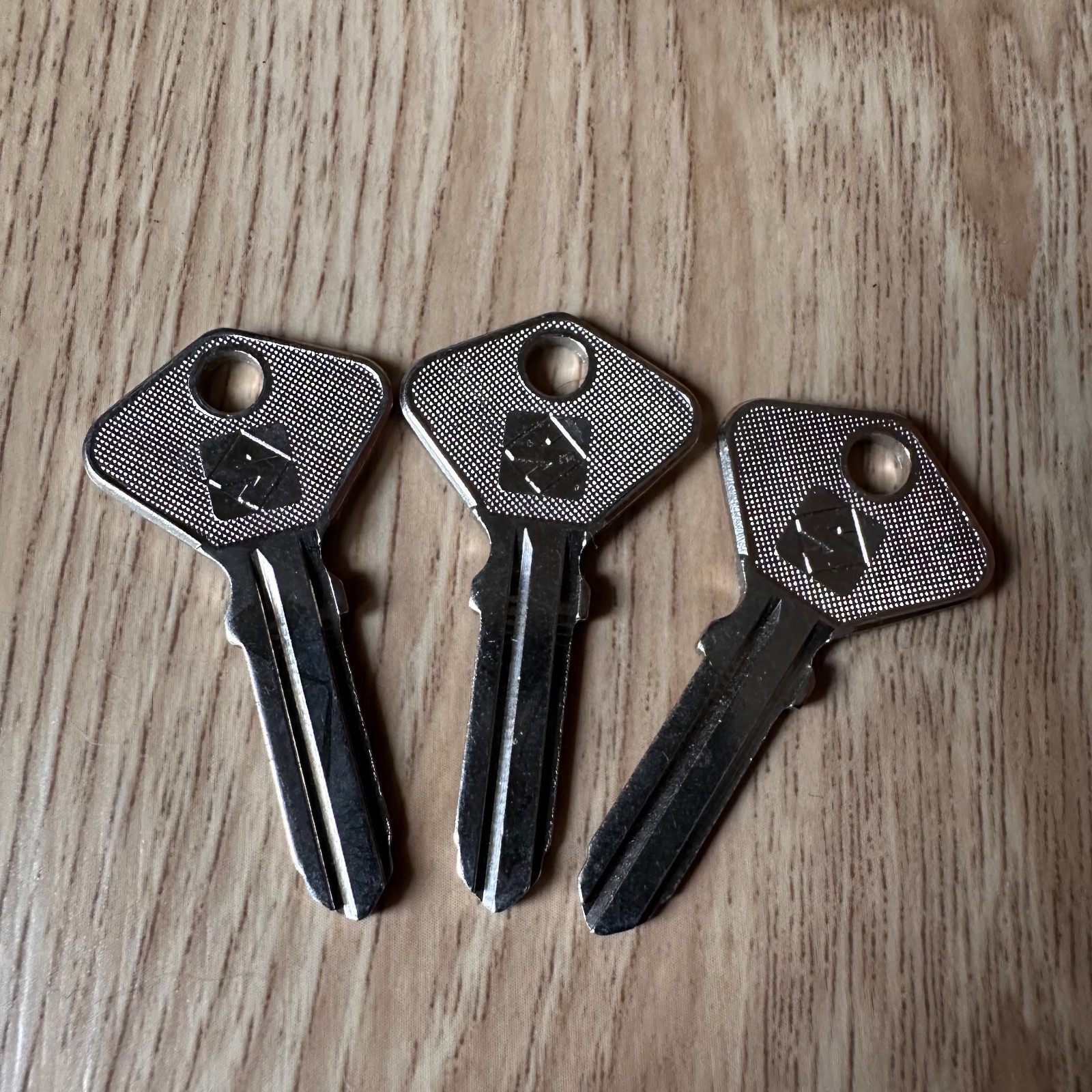 2x SILCA UNCUT BLANK AUTOMOTIVE AF4B ILCO F91C FIAT CAR KEY NOS NEW OLD STOCK